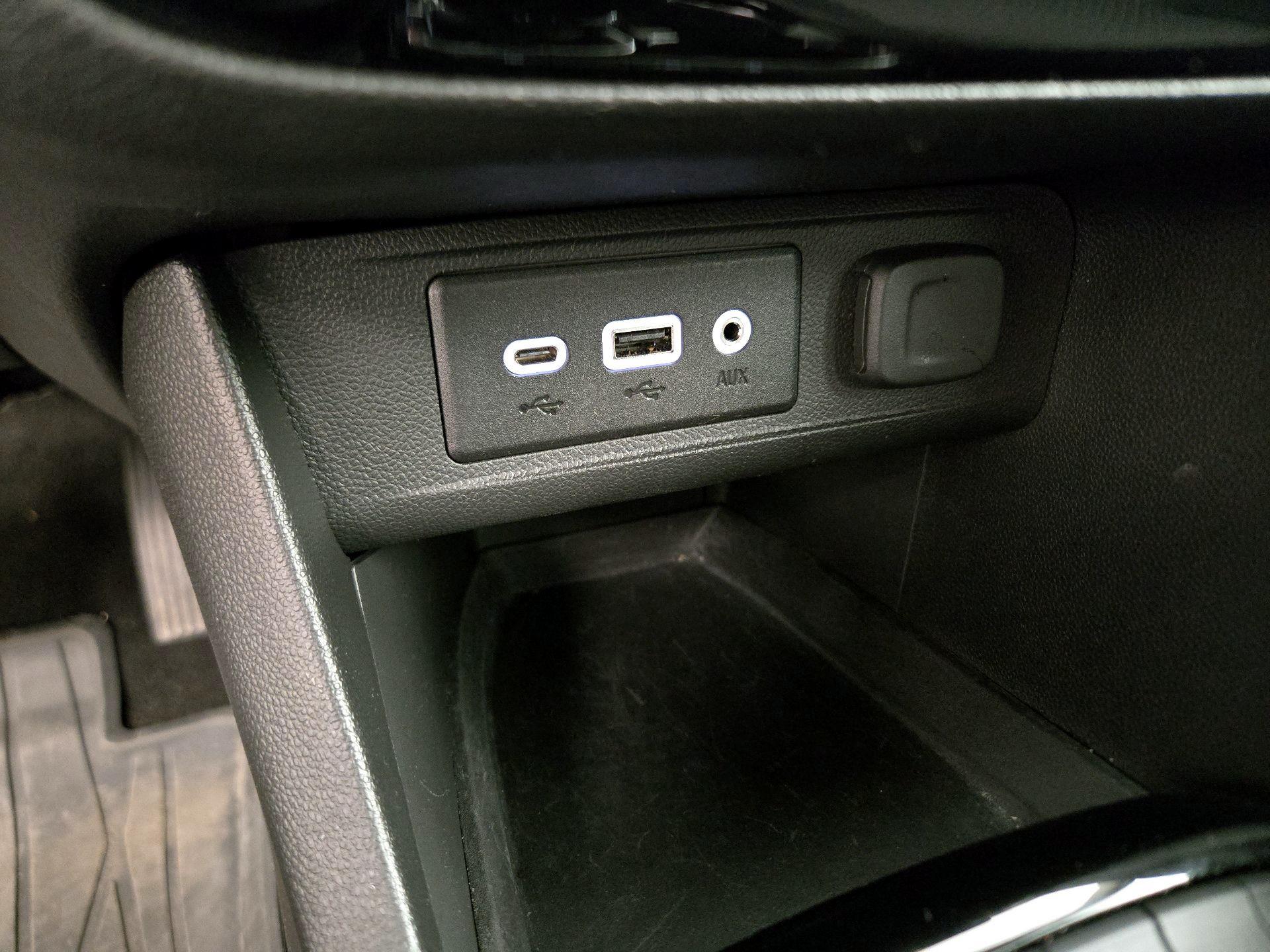 Thumbnail: 2021 Buick Encore GX - 18