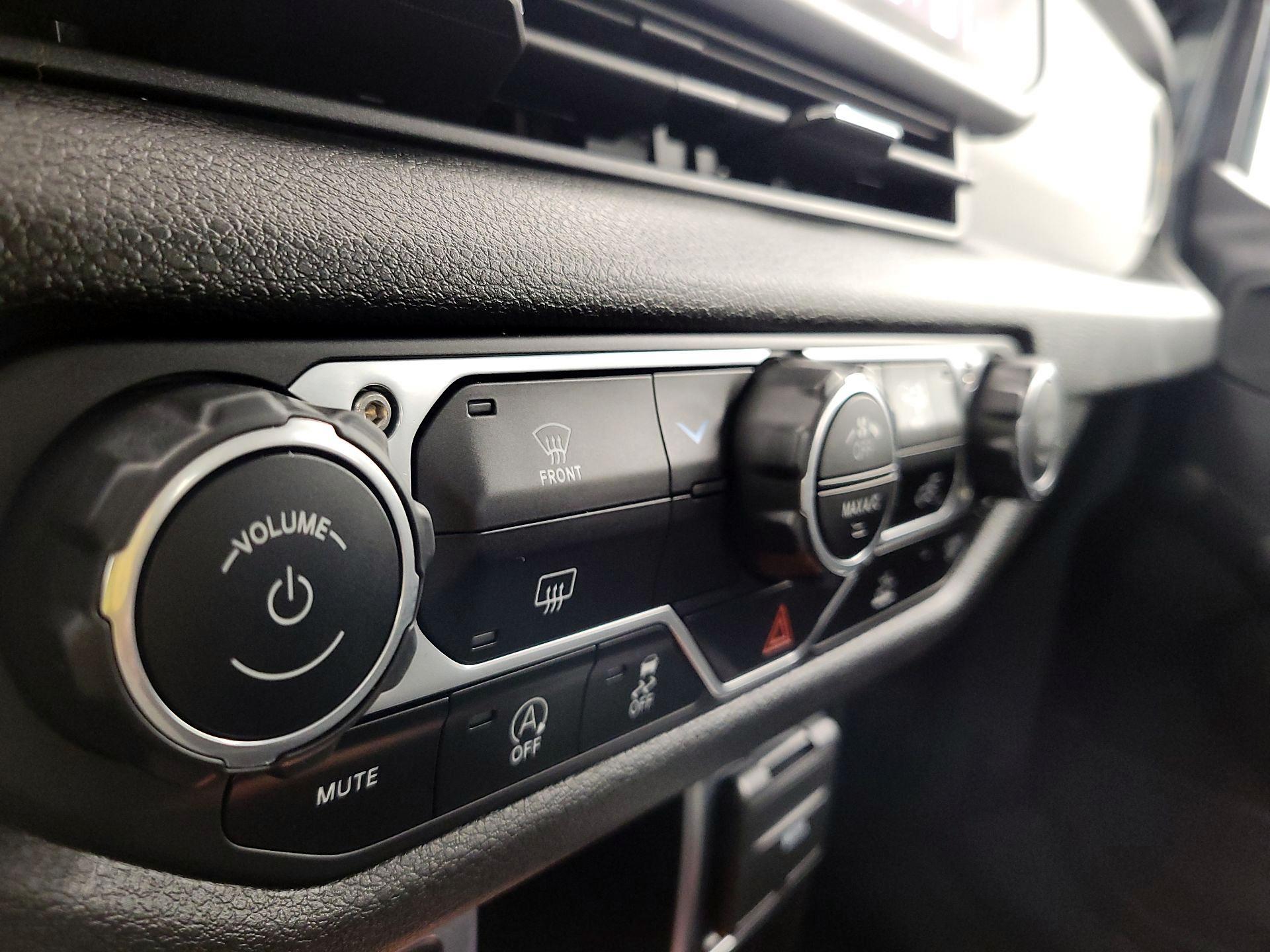 Thumbnail: 2024 Jeep Wrangler - 16