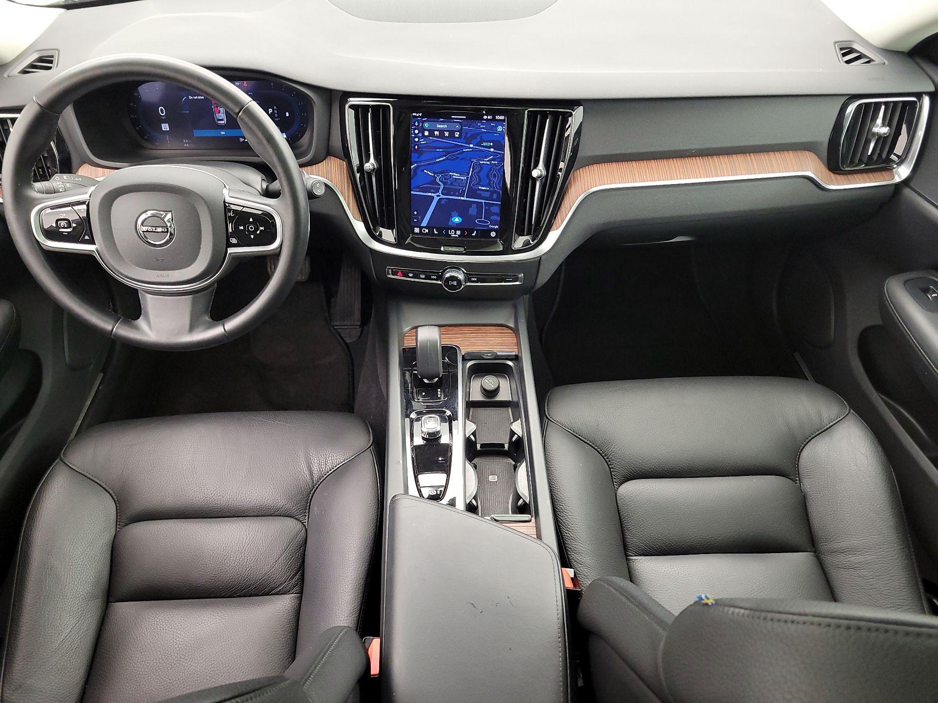 Thumbnail: 2025 Volvo S60 - 9
