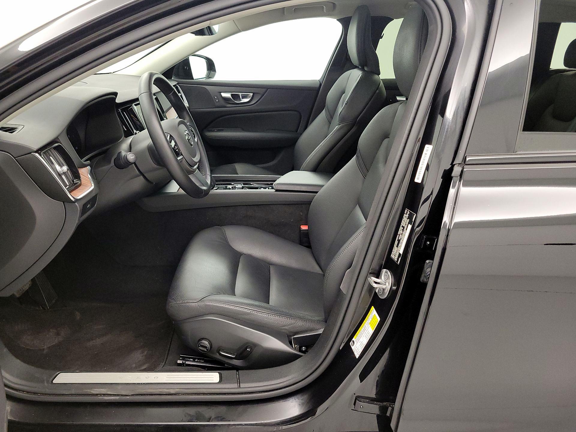 Thumbnail: 2025 Volvo S60 - 11
