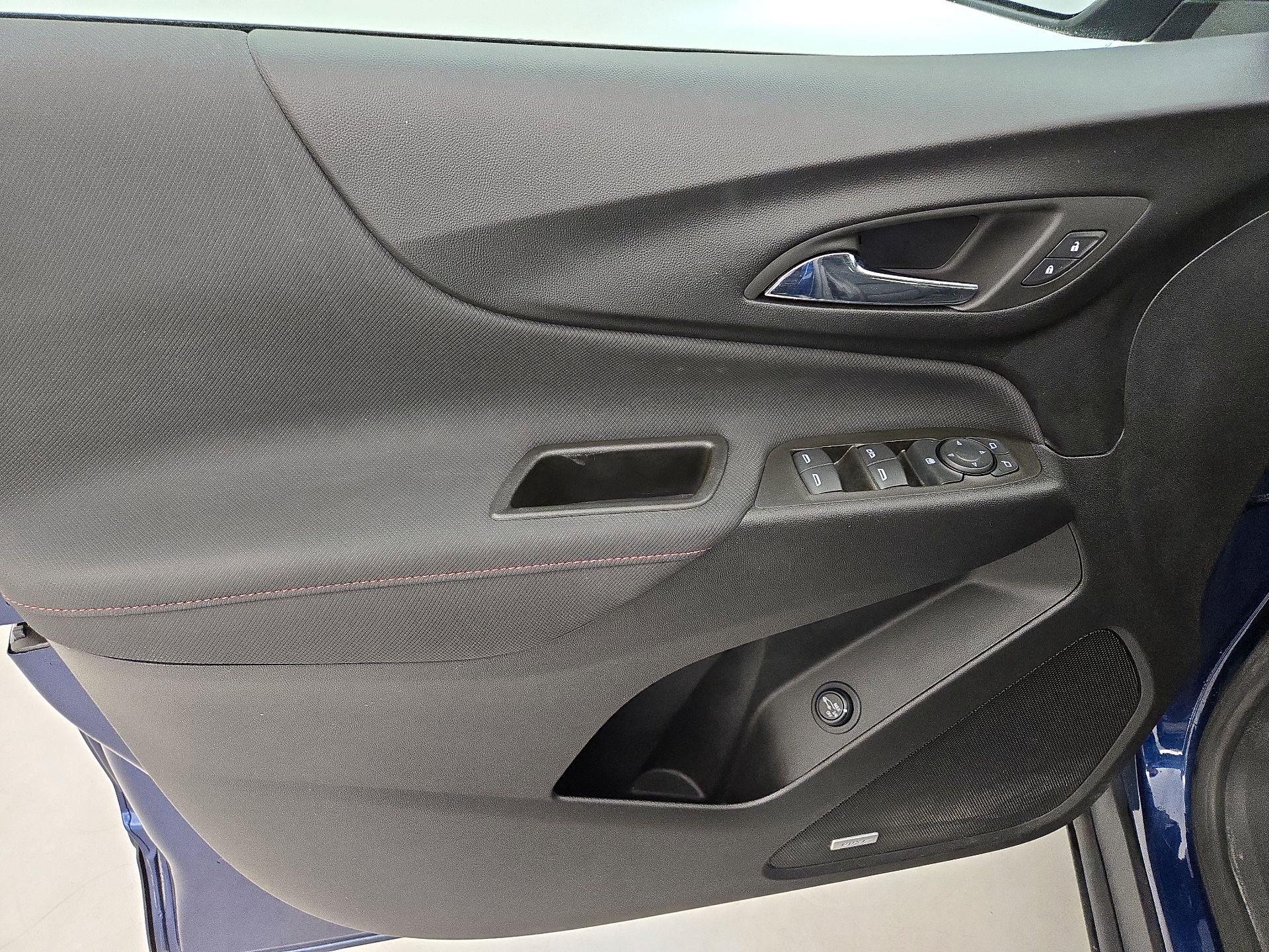 Thumbnail: 2023 Chevrolet Equinox - 12