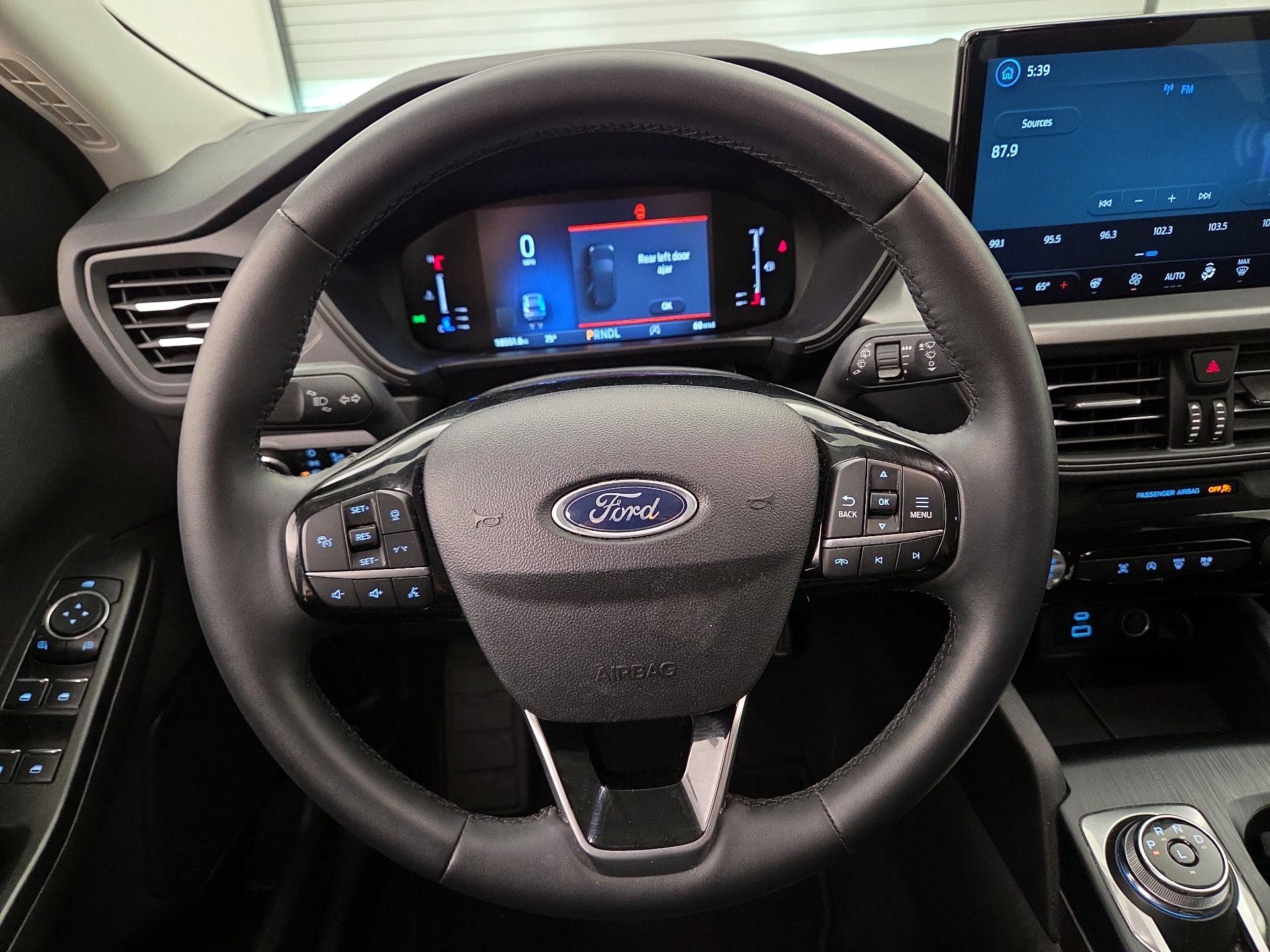 Thumbnail: 2023 Ford Escape - 10