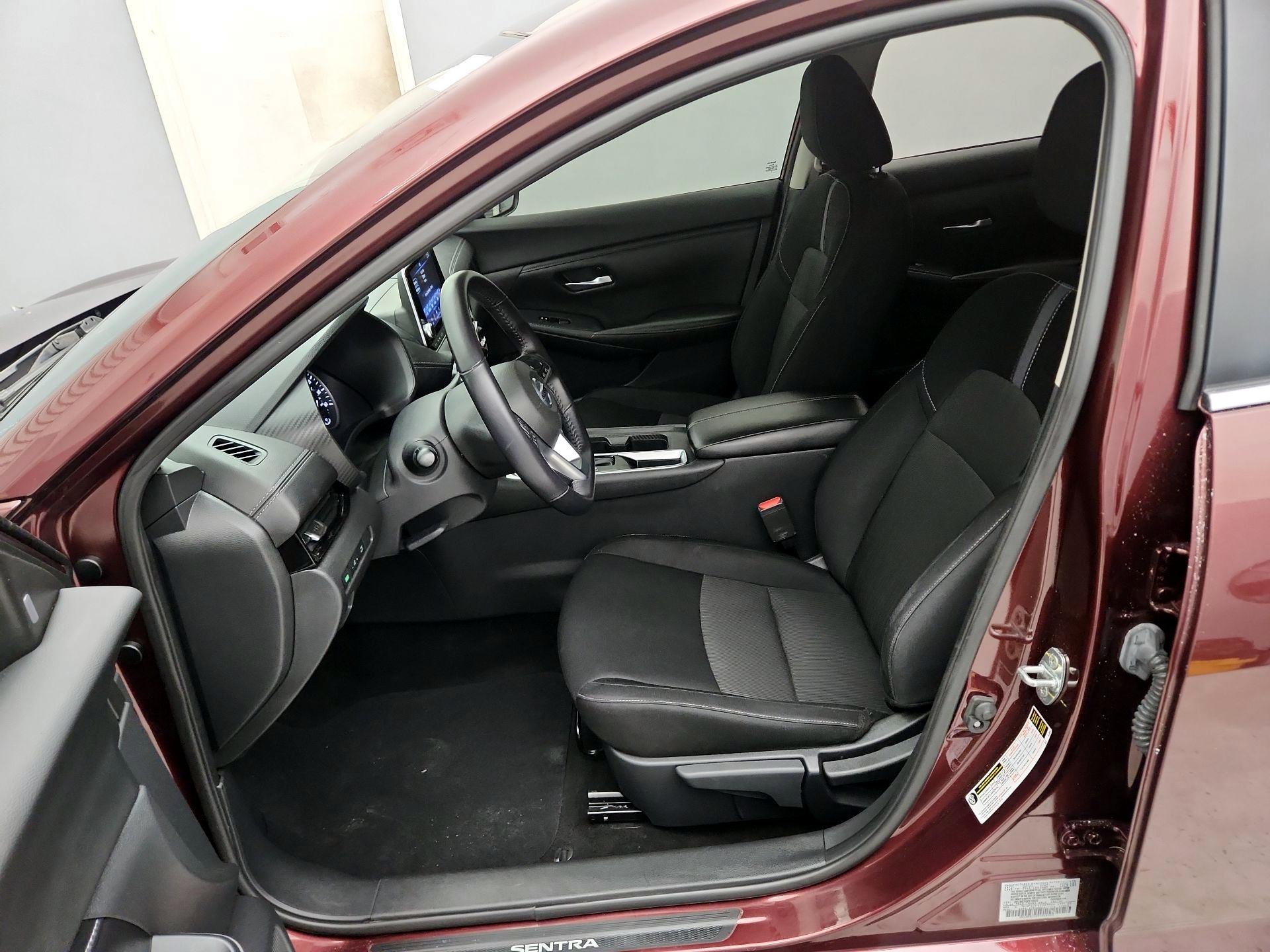 Thumbnail: 2021 Nissan Sentra - 11