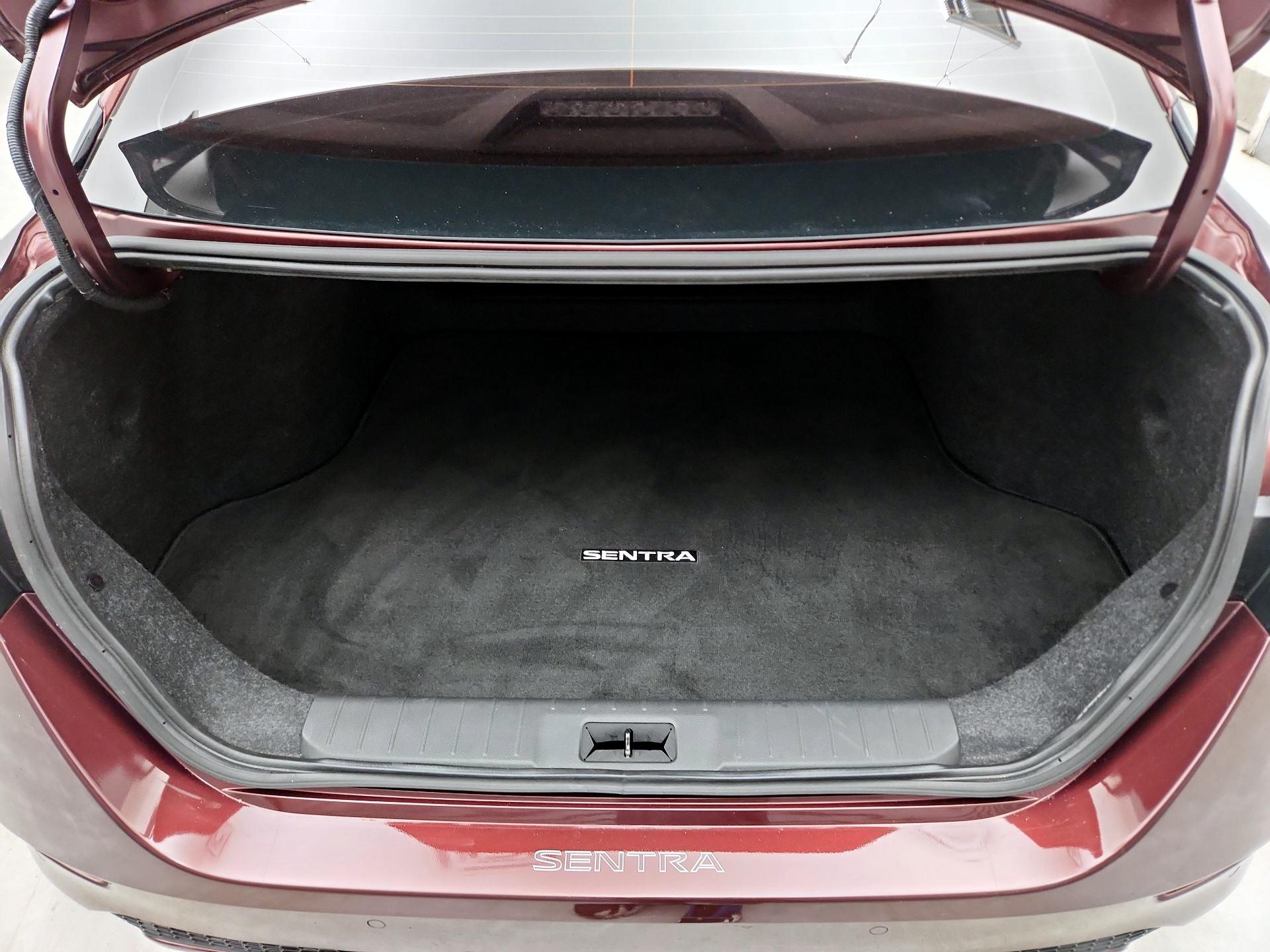 Thumbnail: 2021 Nissan Sentra - 20