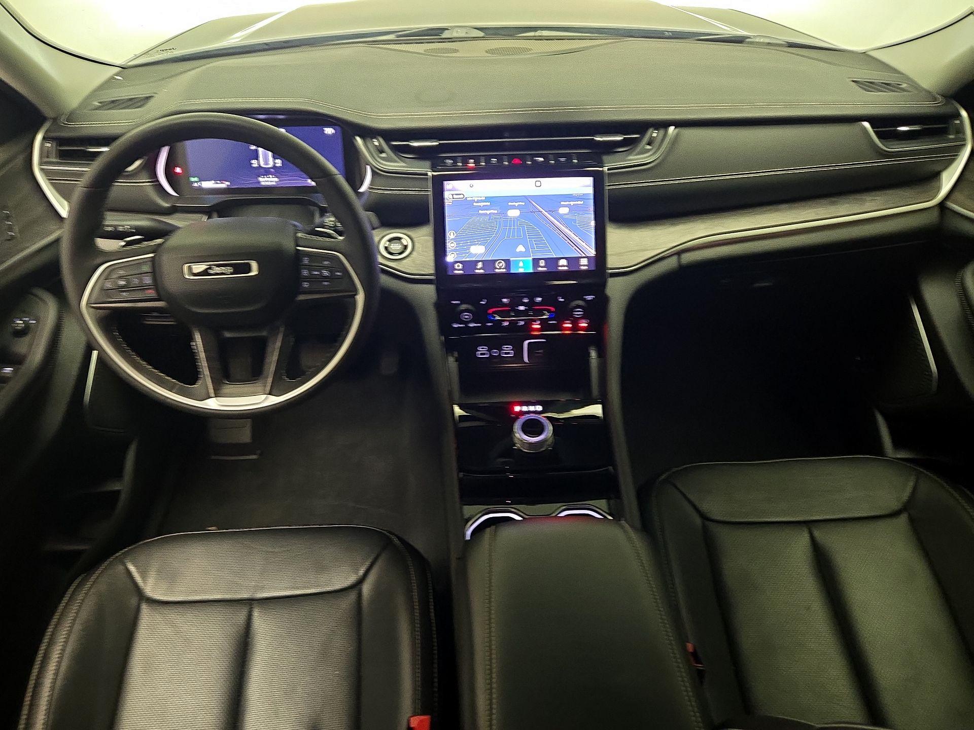 Thumbnail: 2023 Jeep Grand Cherokee - 9