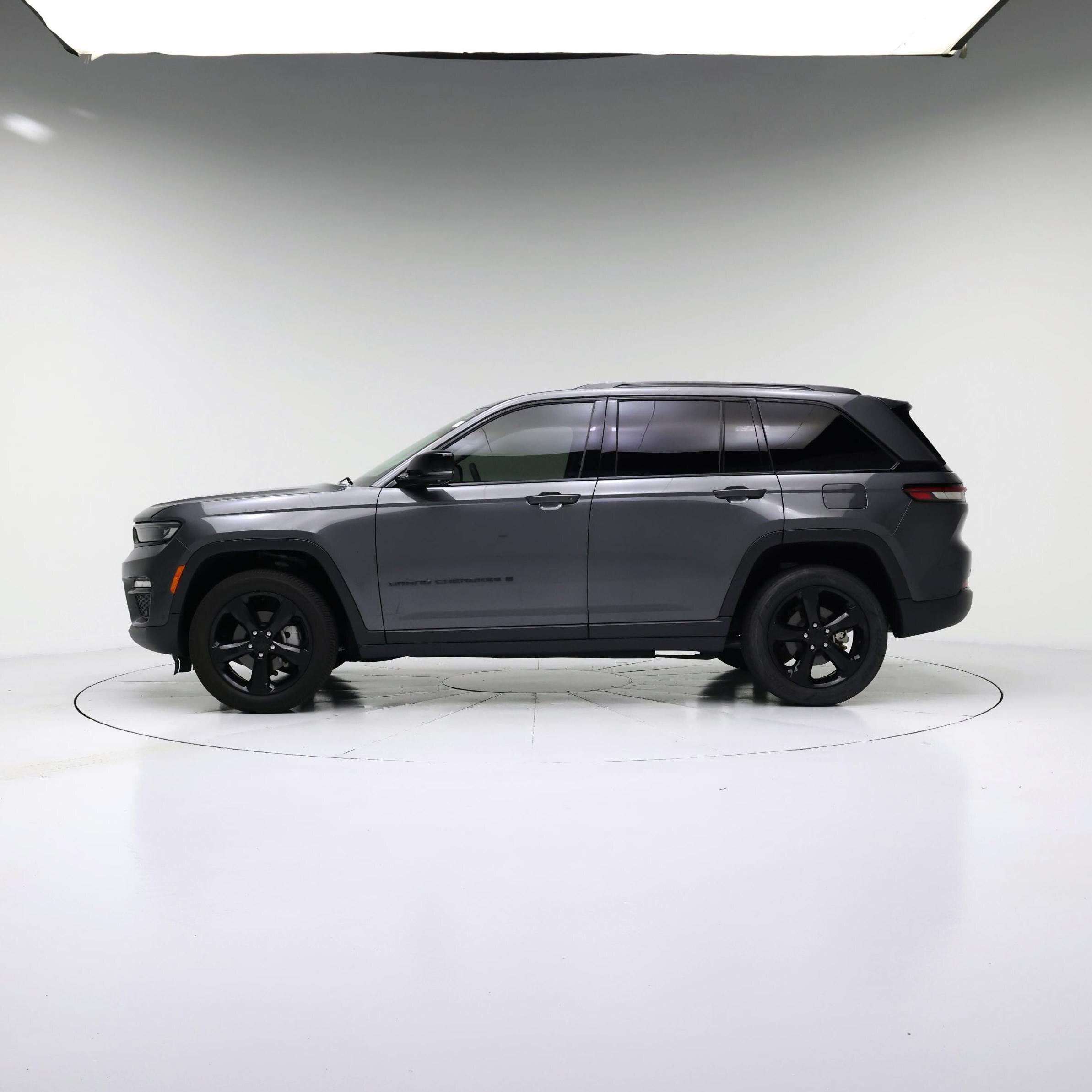 Thumbnail: 2023 Jeep Grand Cherokee - 3