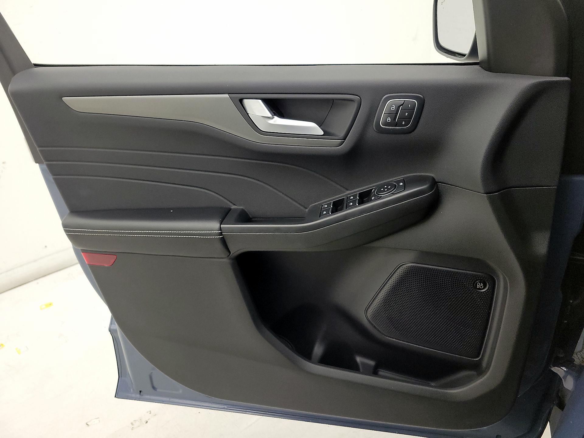 Thumbnail: 2023 Ford Escape - 12