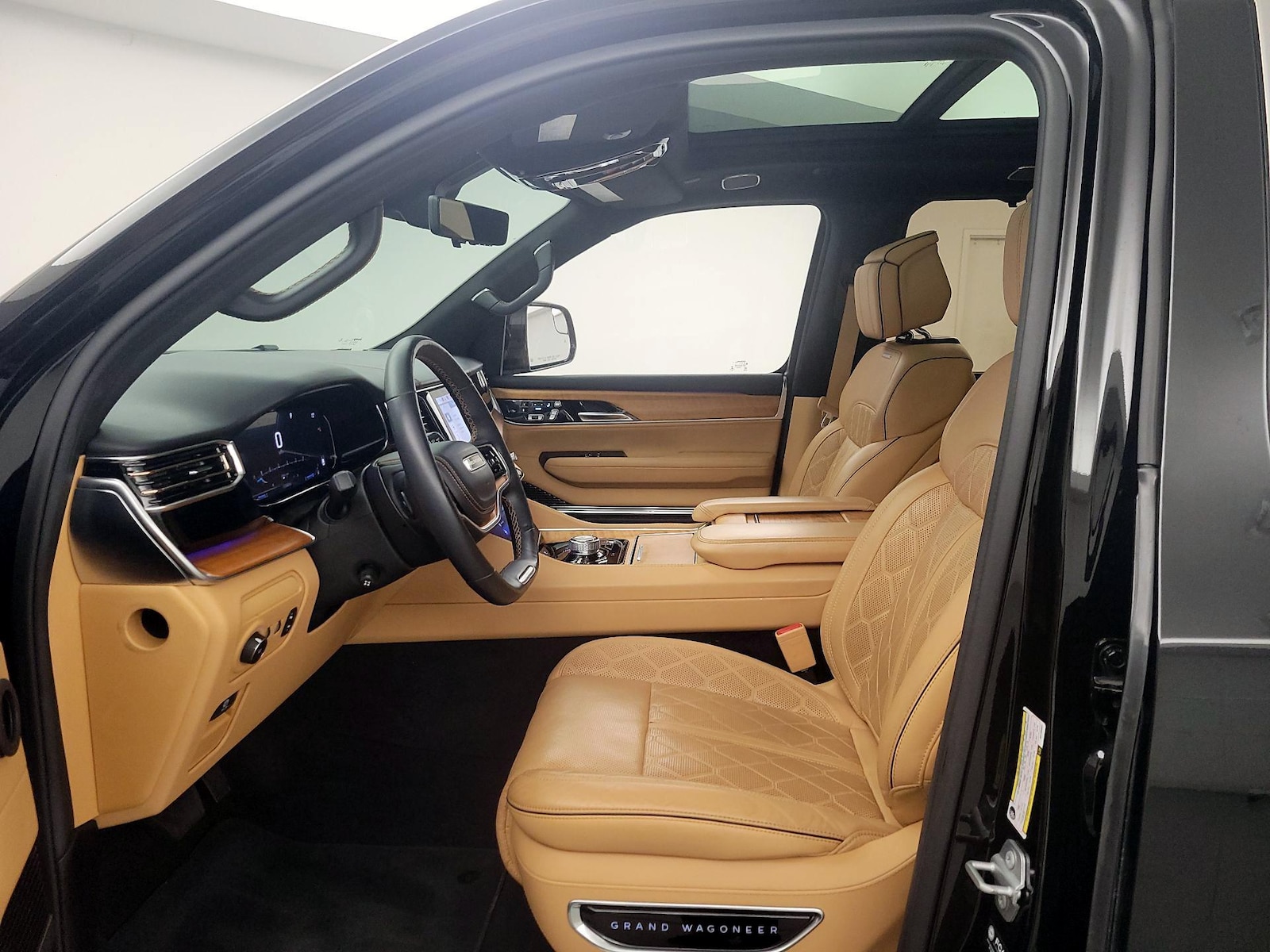2022 Jeep Grand Wagoneer Series III - Photo 12