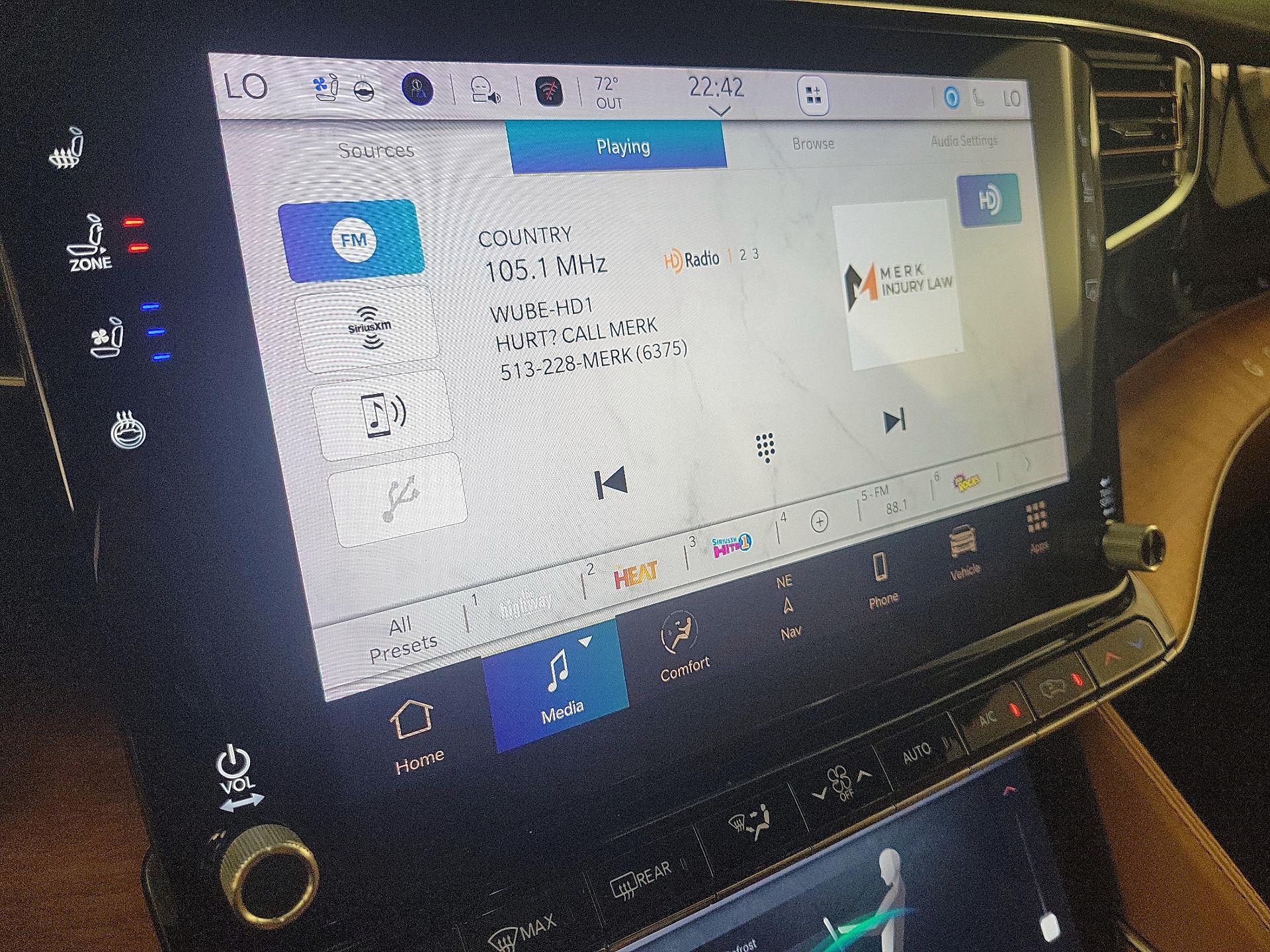 Thumbnail: 2022 Jeep Grand Wagoneer - 16