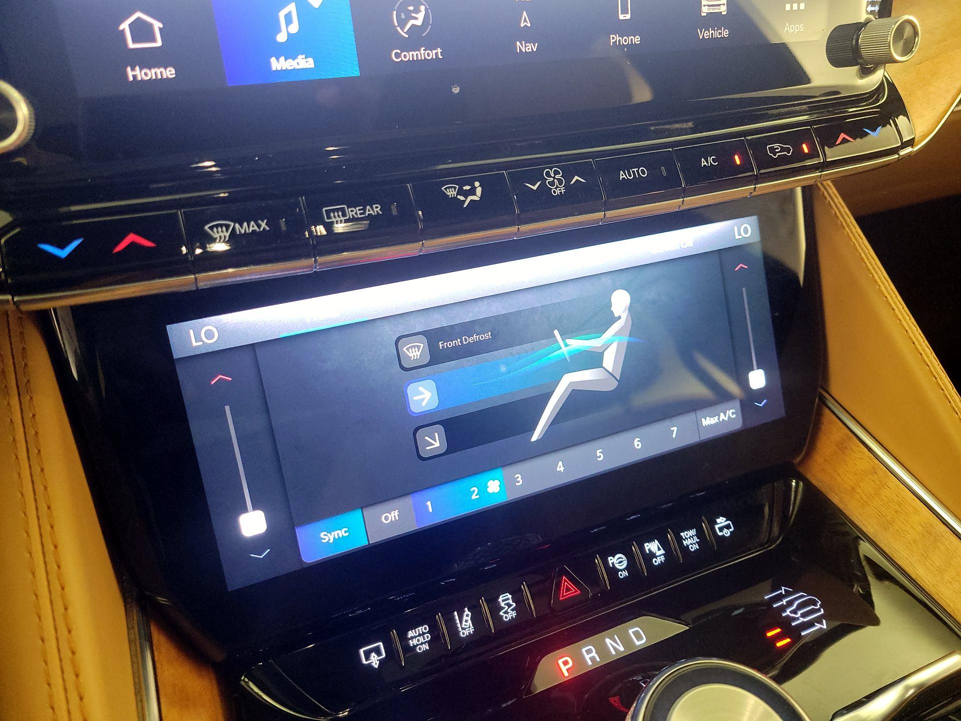 Thumbnail: 2022 Jeep Grand Wagoneer - 17