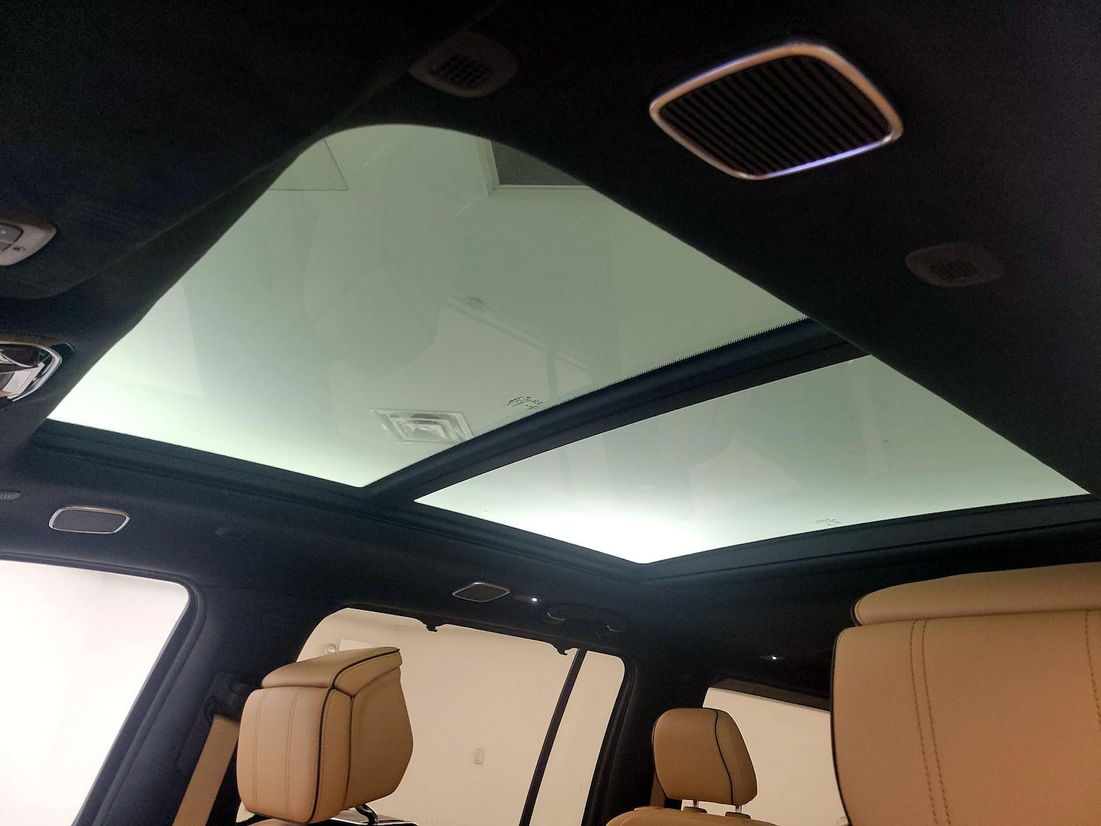 2022 Jeep Grand Wagoneer Series III - Photo 21