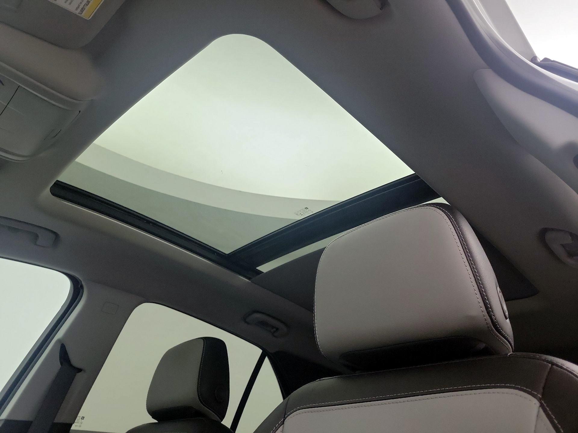 Thumbnail: 2020 Chevrolet Equinox - 20
