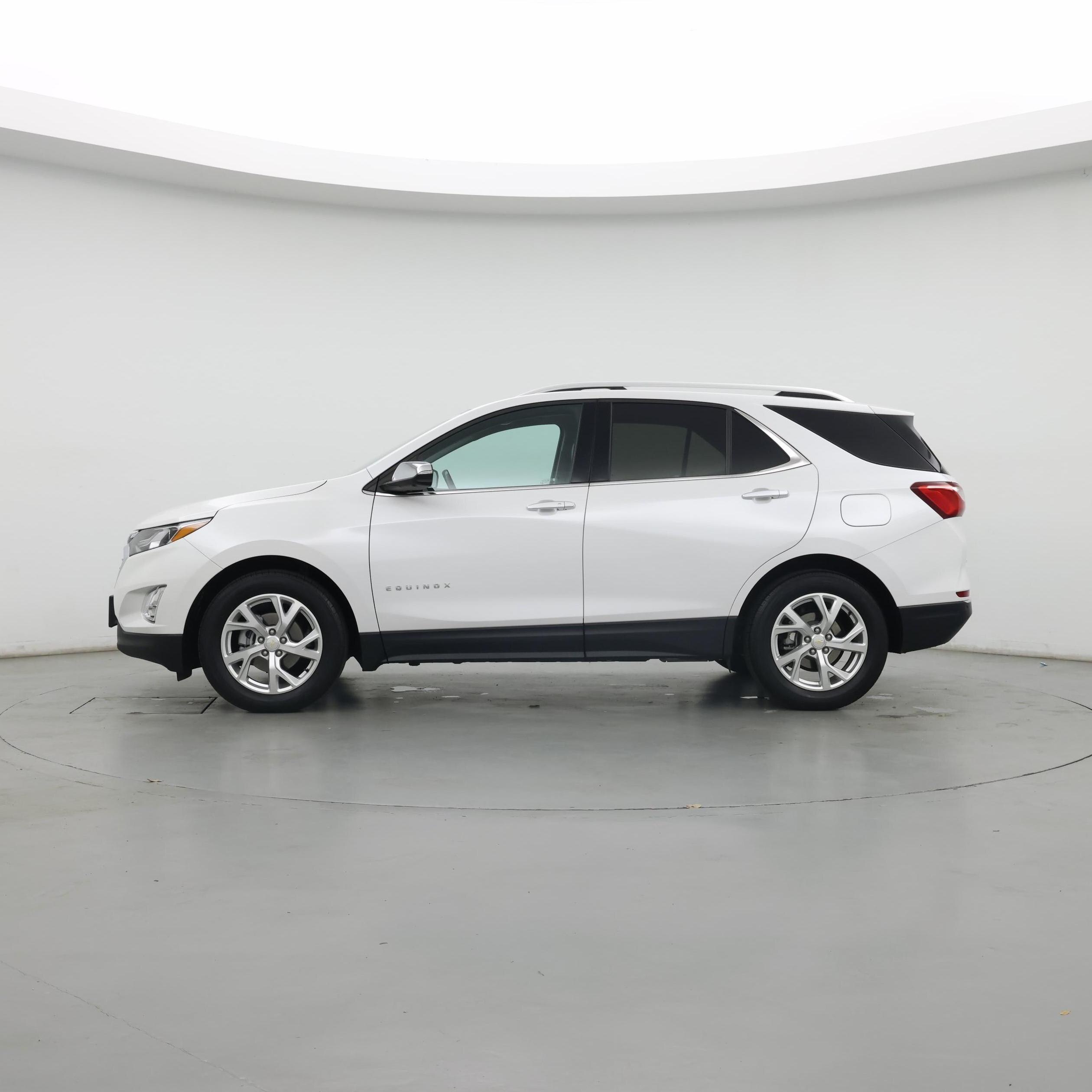 Thumbnail: 2020 Chevrolet Equinox - 3
