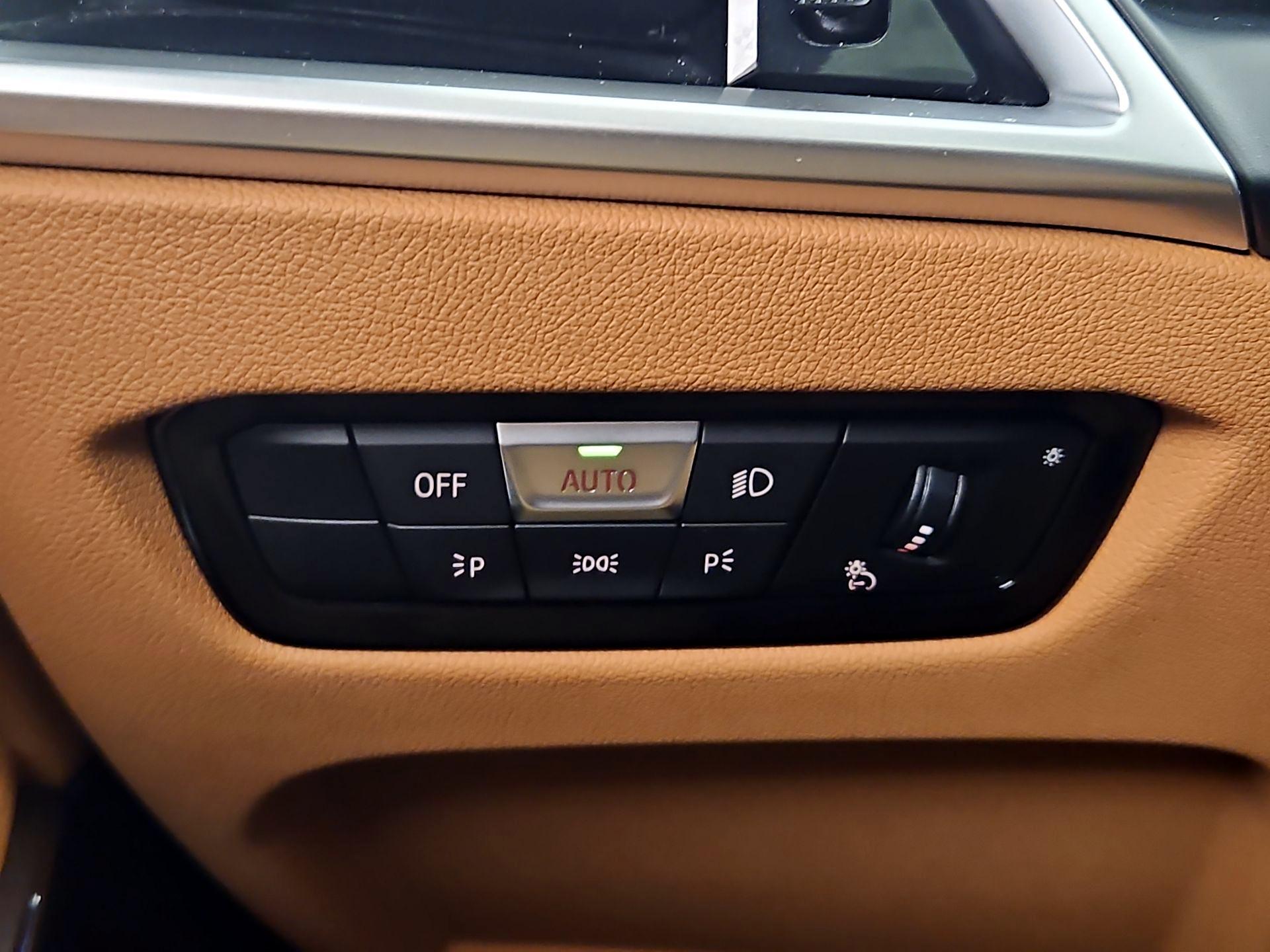 Thumbnail: 2025 BMW 3 Series - 13