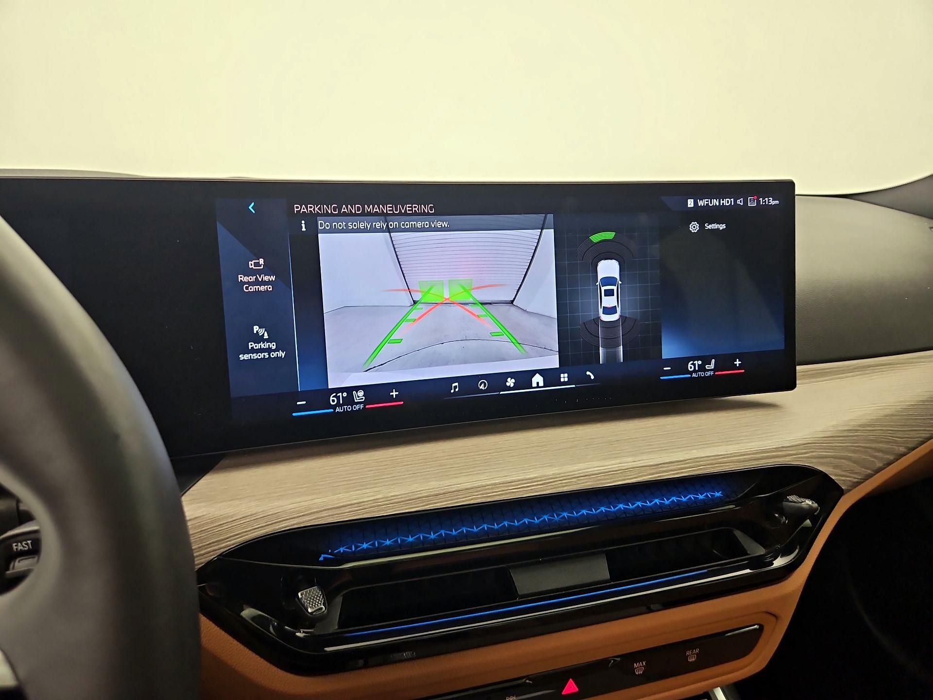 Thumbnail: 2025 BMW 3 Series - 15