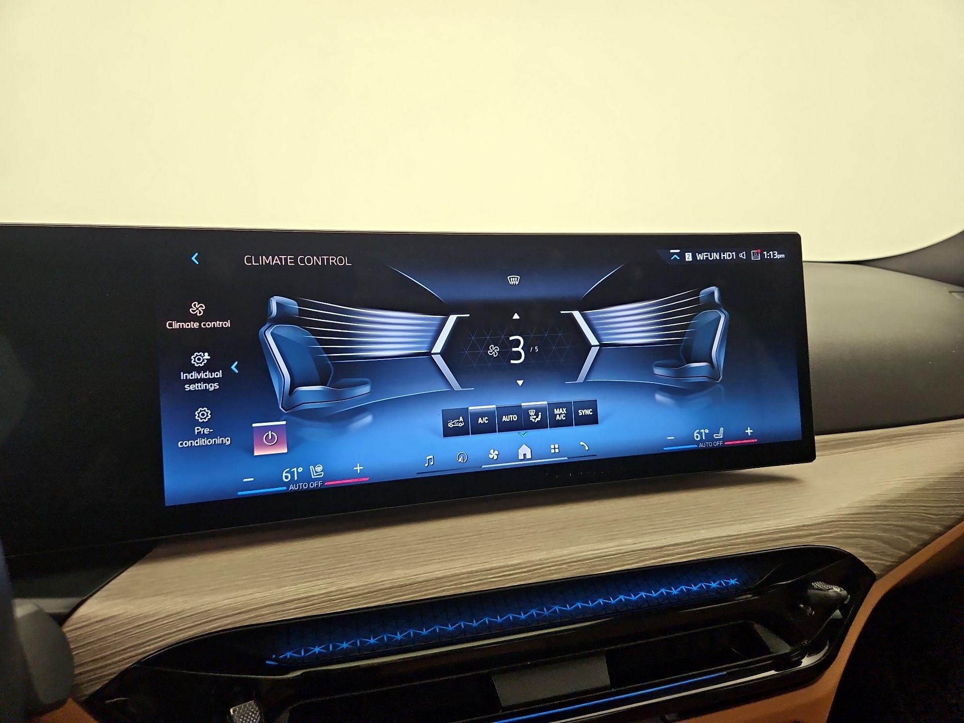 Thumbnail: 2025 BMW 3 Series - 17