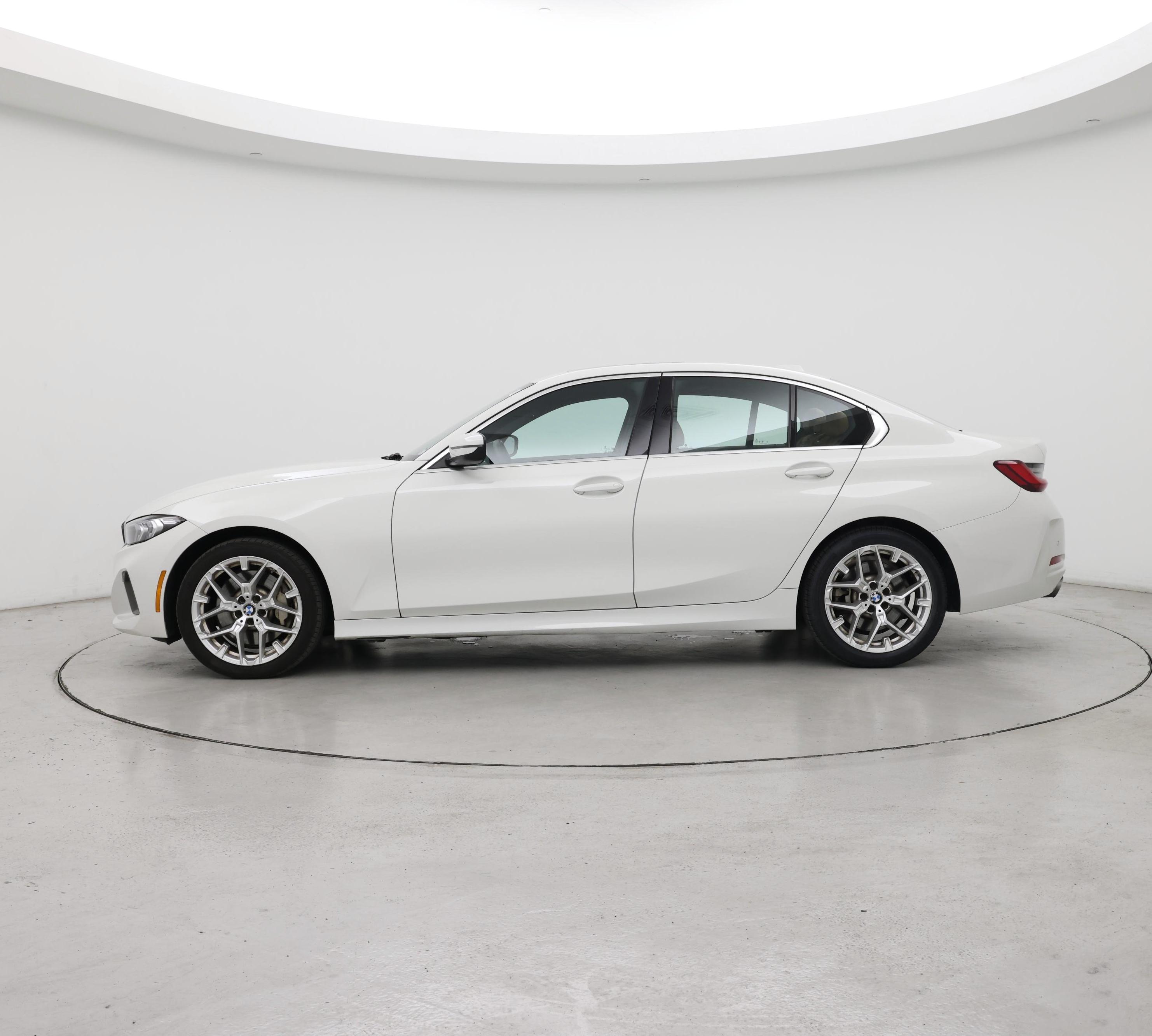 Thumbnail: 2025 BMW 3 Series - 3