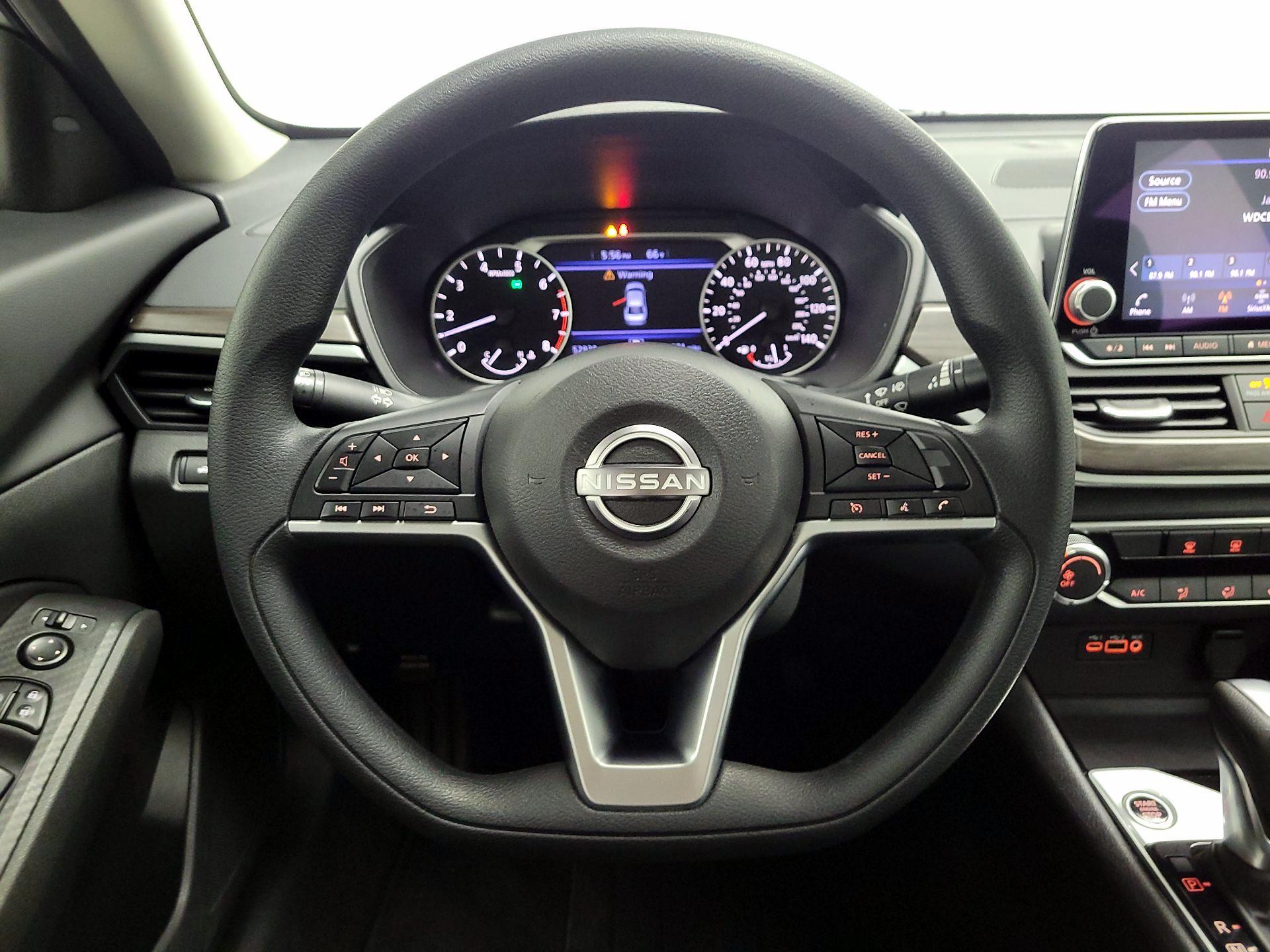 Thumbnail: 2024 Nissan Altima - 10