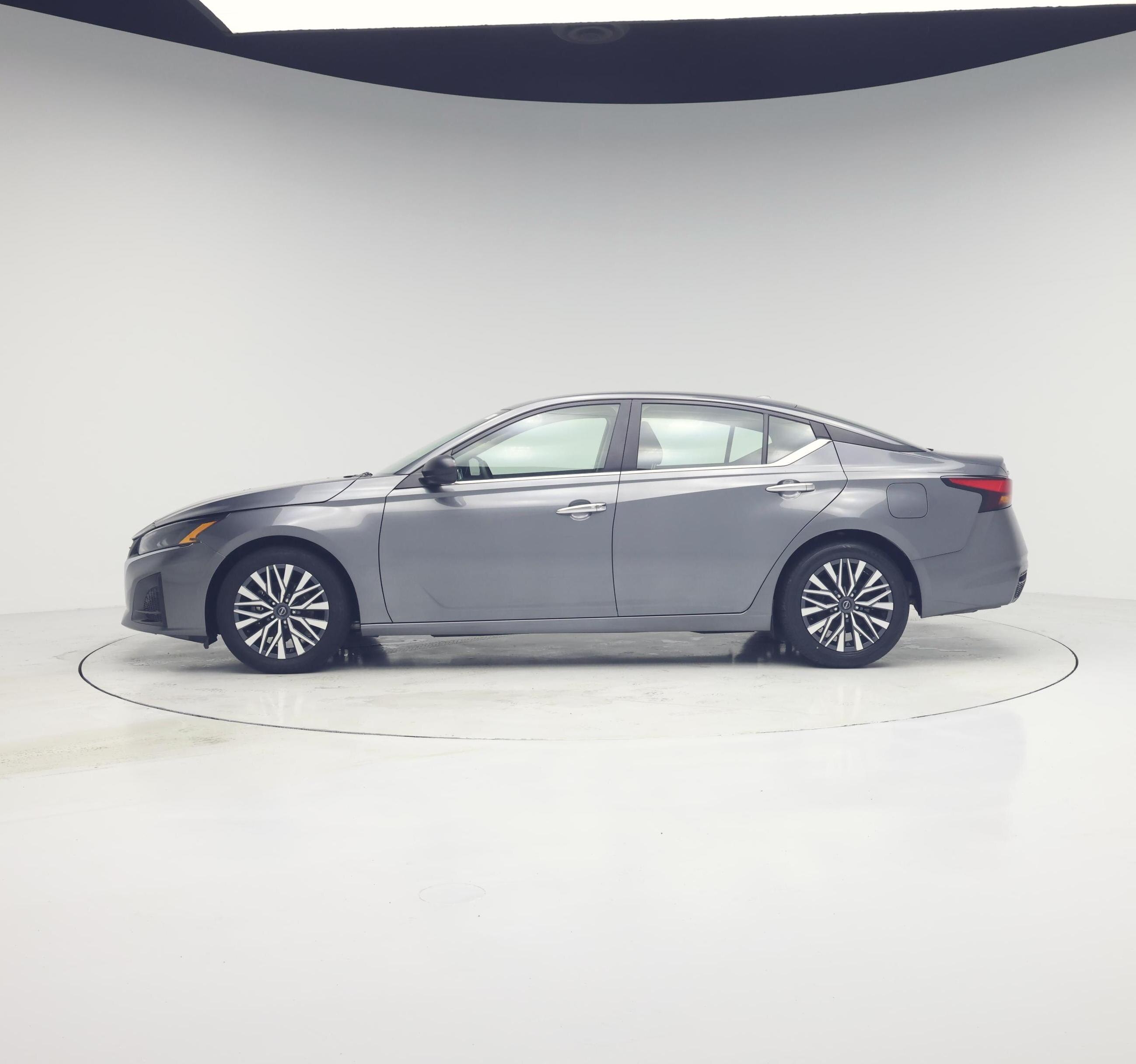 Thumbnail: 2024 Nissan Altima - 3