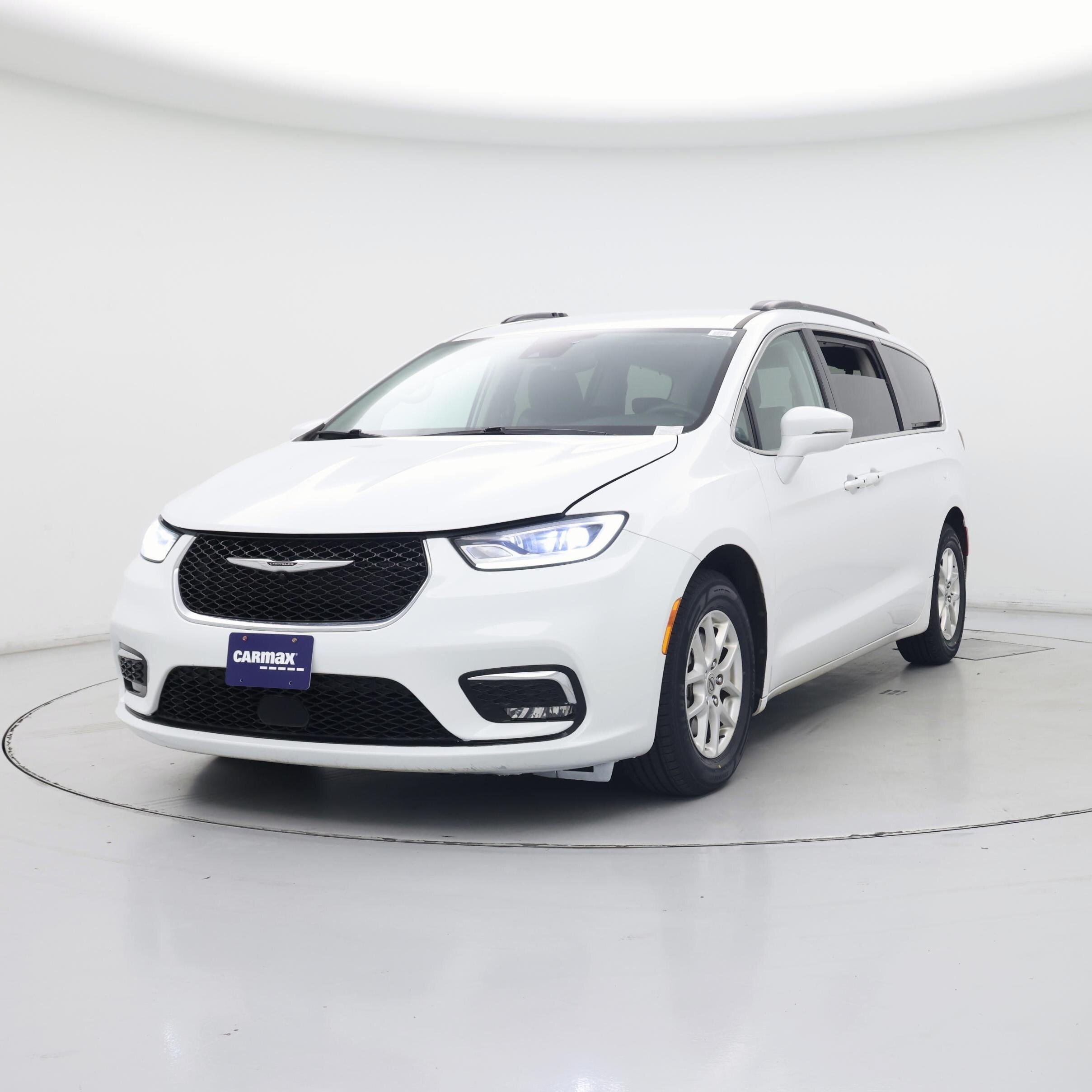 Thumbnail: 2022 Chrysler Pacifica - 4