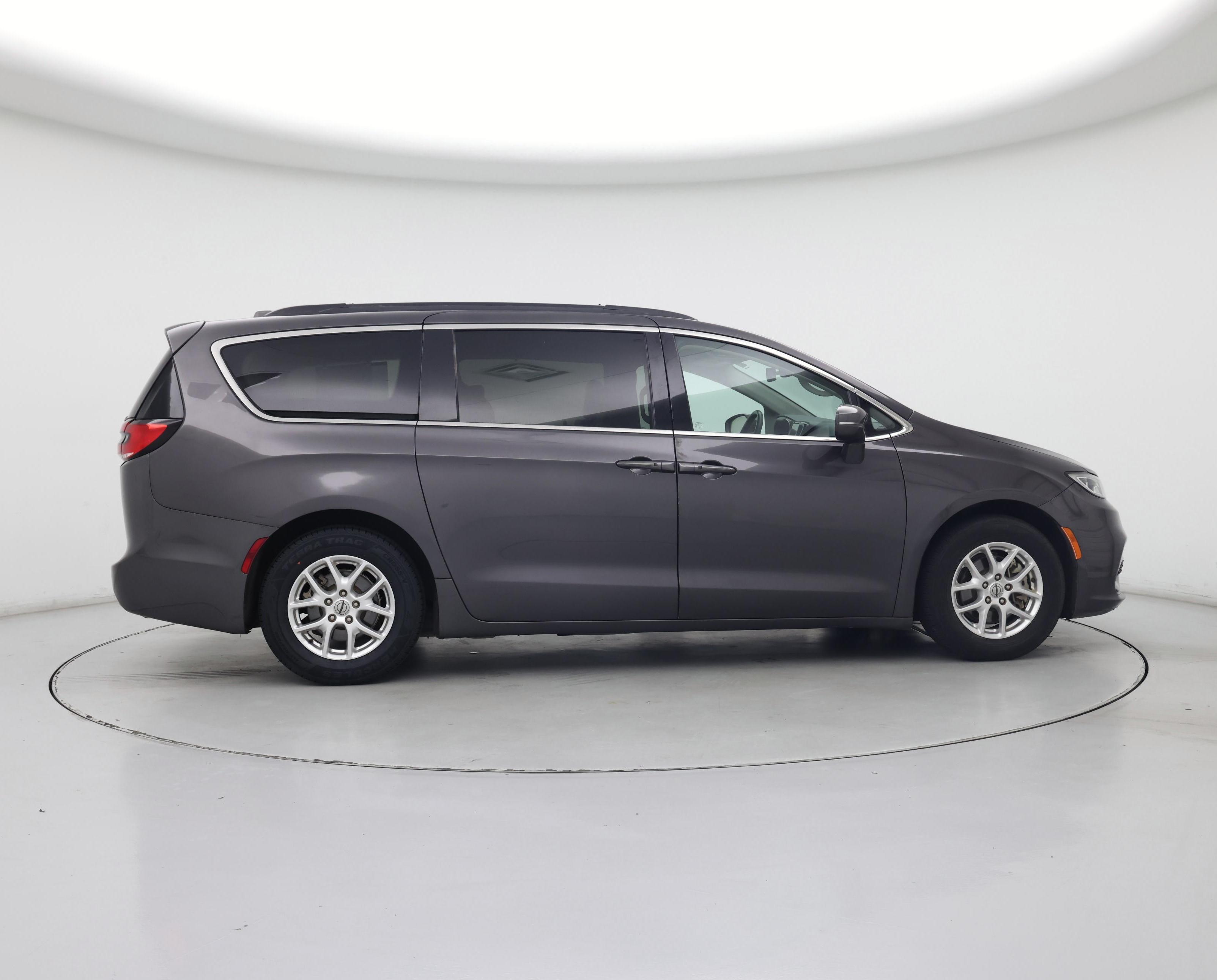 Thumbnail: 2022 Chrysler Pacifica - 7