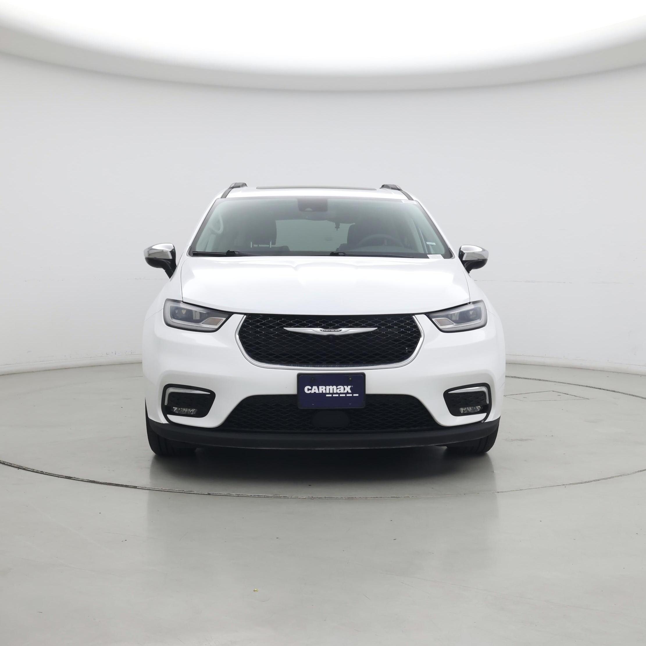 Thumbnail: 2023 Chrysler Pacifica - 5