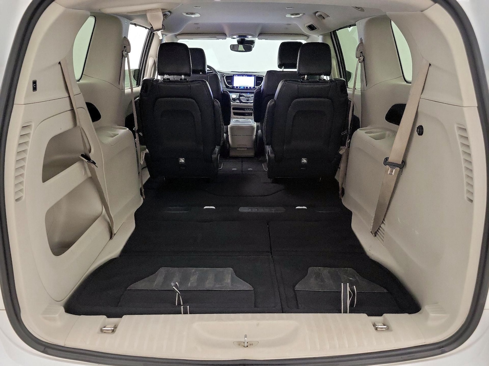 2022 Chrysler Pacifica Touring L - Photo 23