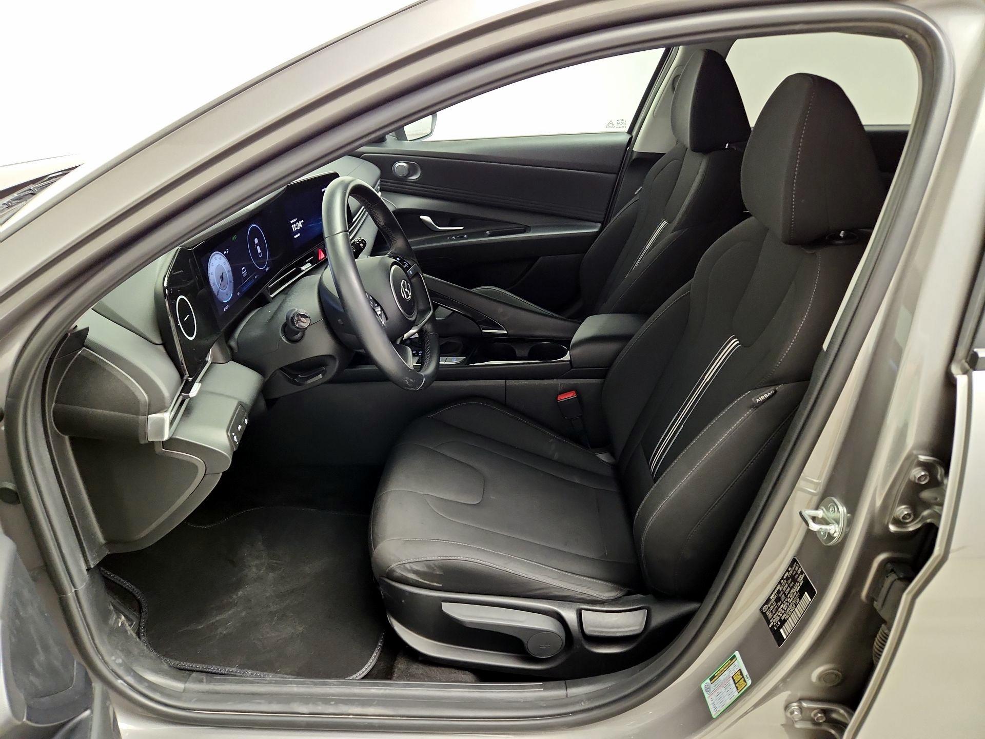 Thumbnail: 2023 Hyundai Elantra - 11