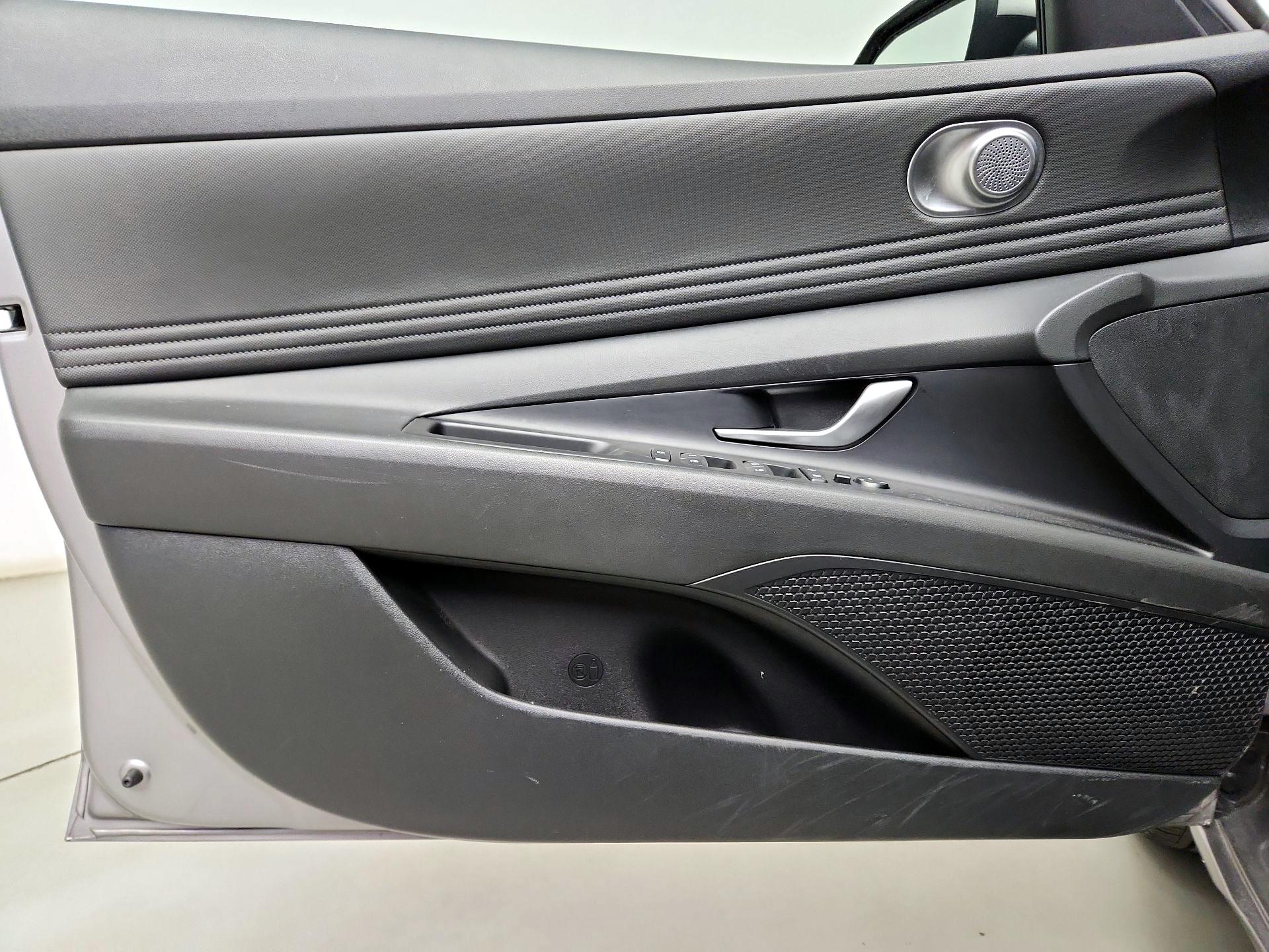 Thumbnail: 2023 Hyundai Elantra - 12