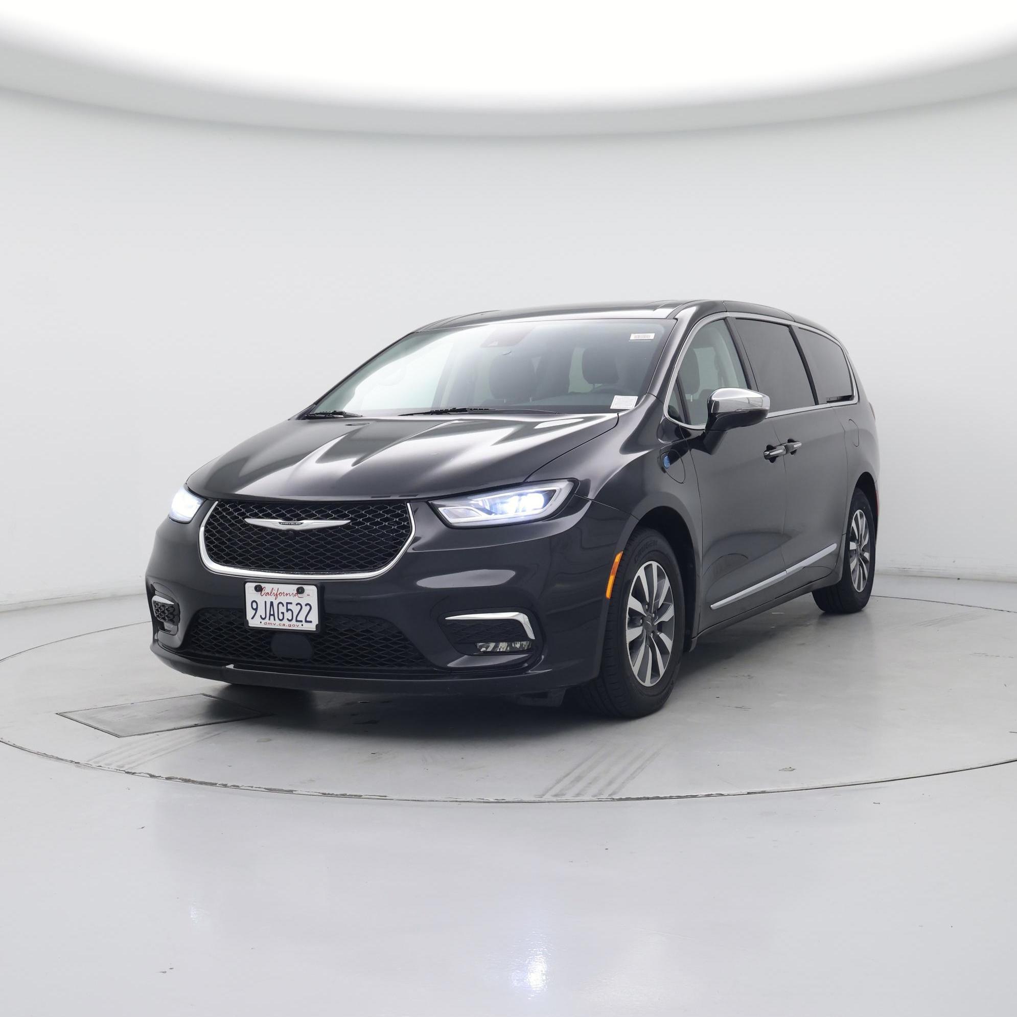 Thumbnail: 2023 Chrysler Pacifica - 4