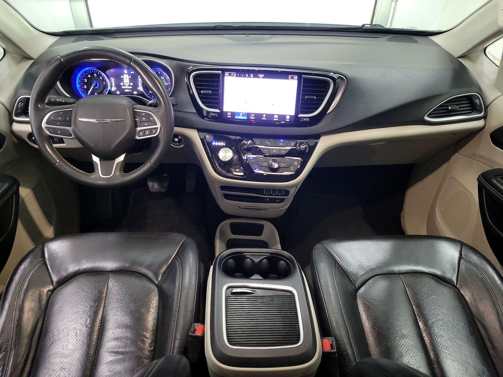 2022 Chrysler Pacifica Touring L - Photo 10