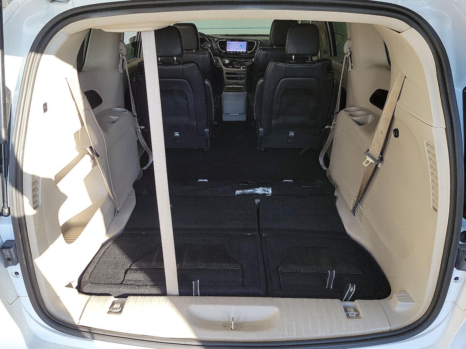 2022 Chrysler Pacifica Touring L - Photo 23