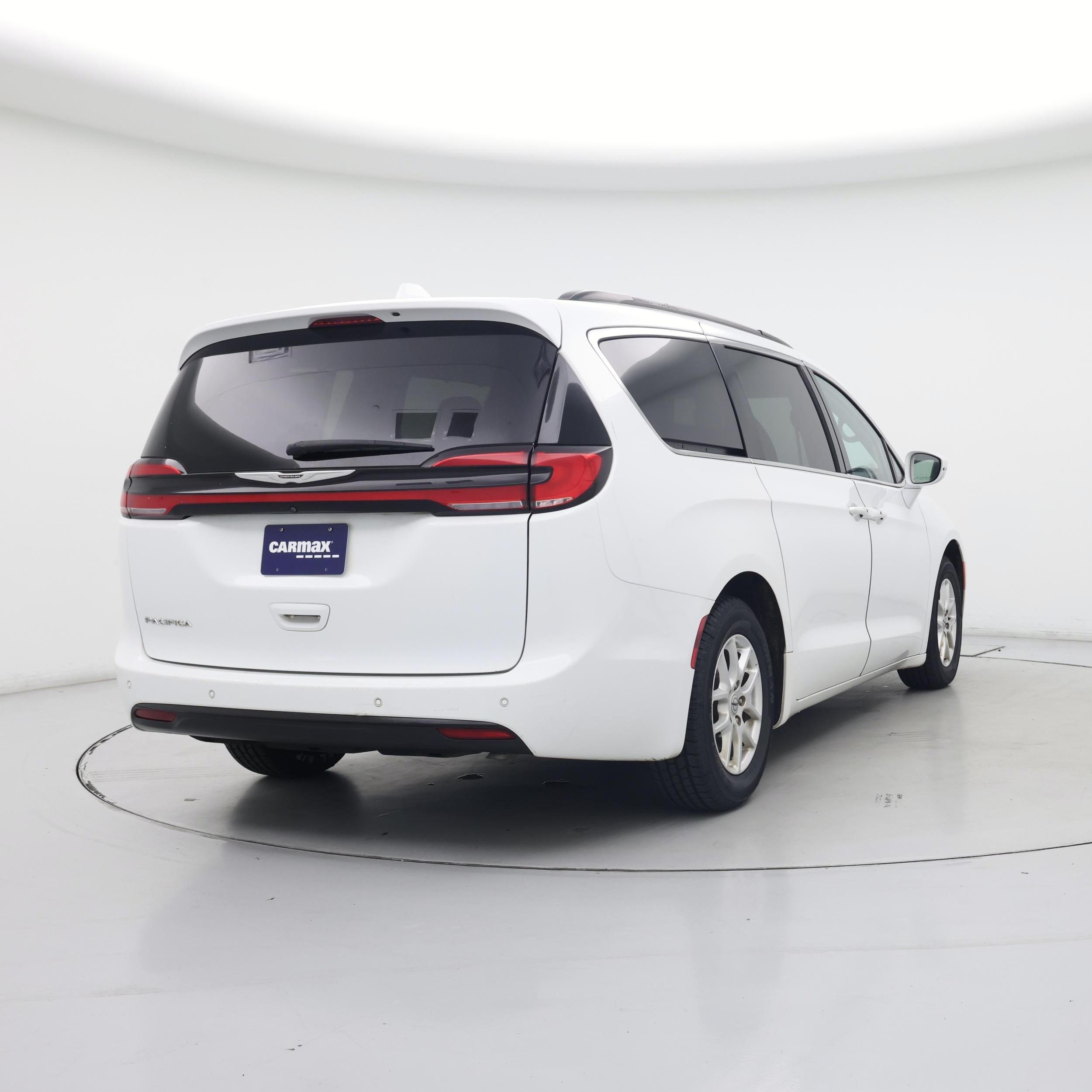 Thumbnail: 2022 Chrysler Pacifica - 8