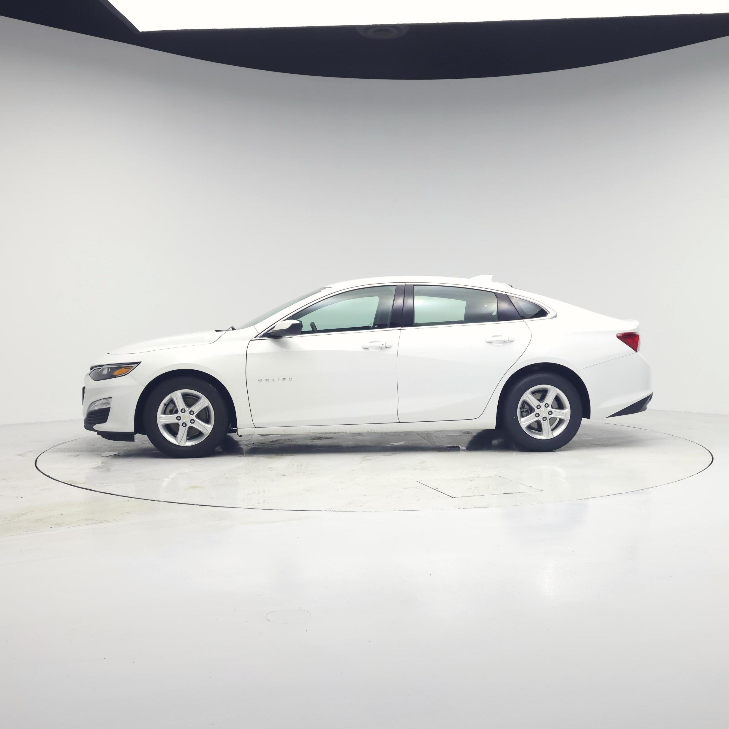 Thumbnail: 2024 Chevrolet Malibu - 3