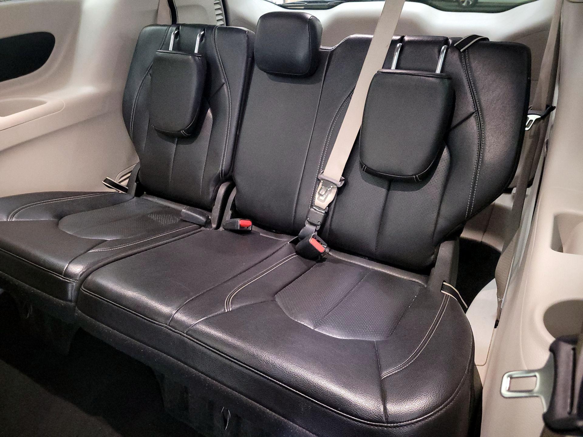 Thumbnail: 2022 Chrysler Pacifica - 20