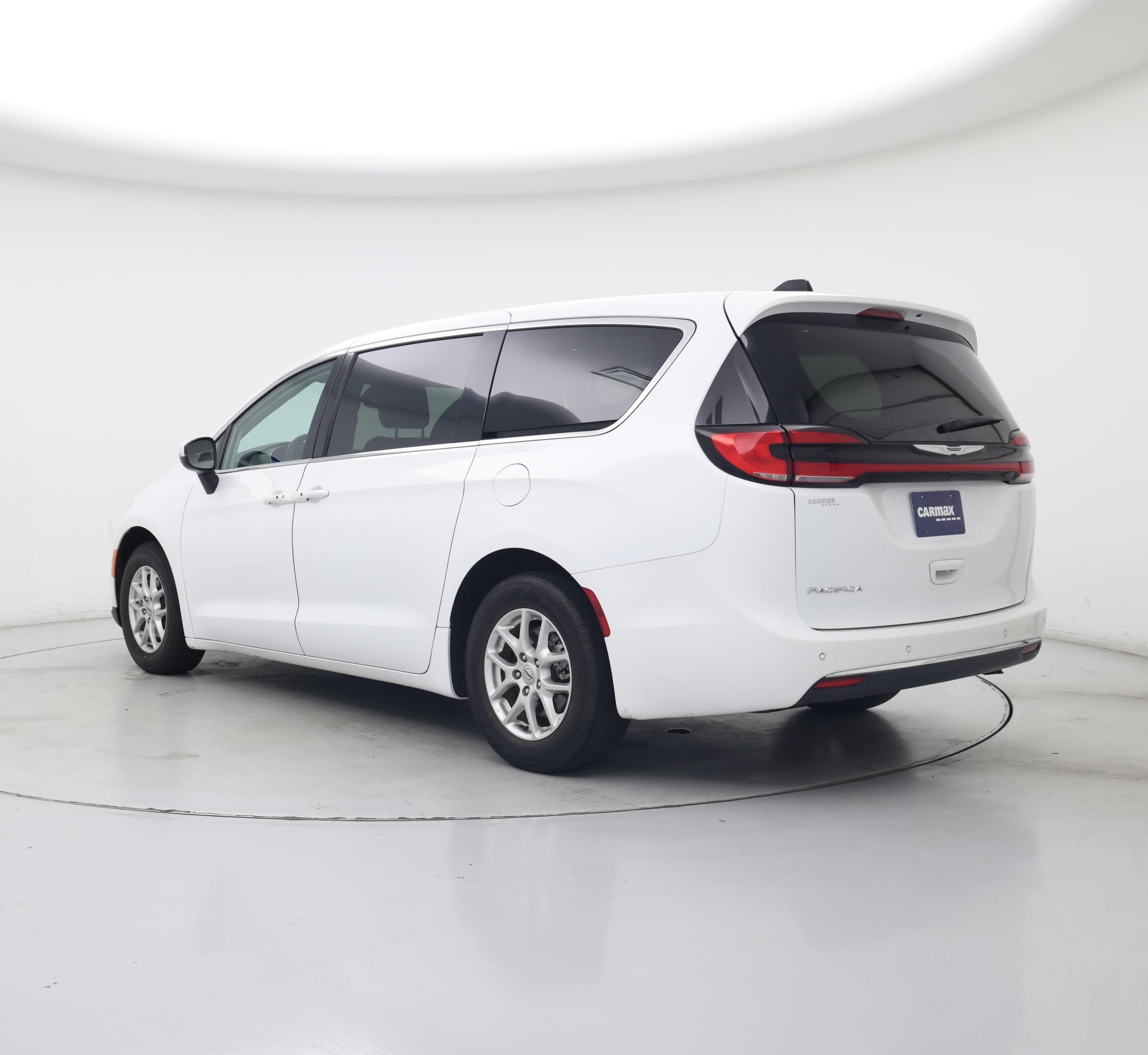 Thumbnail: 2023 Chrysler Pacifica - 2
