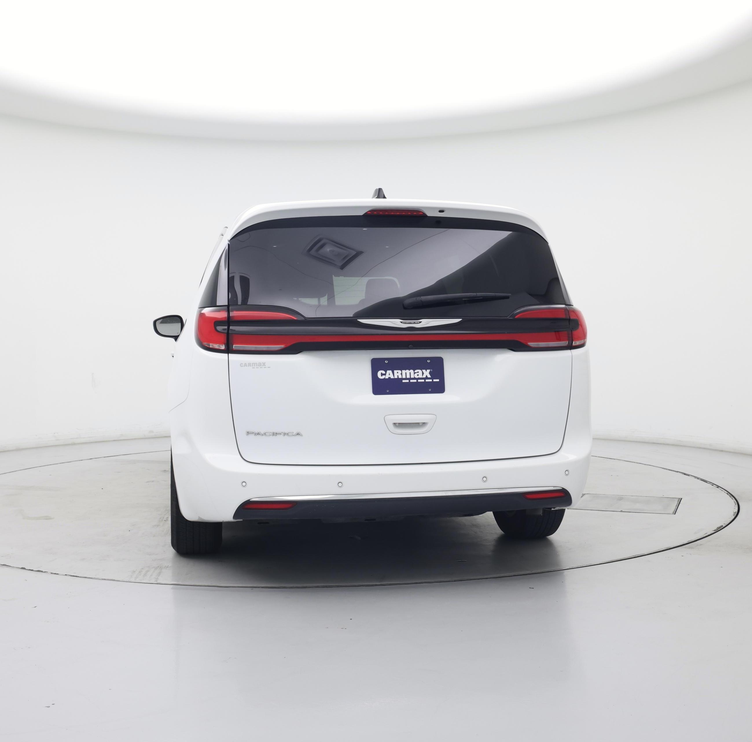 Thumbnail: 2023 Chrysler Pacifica - 6