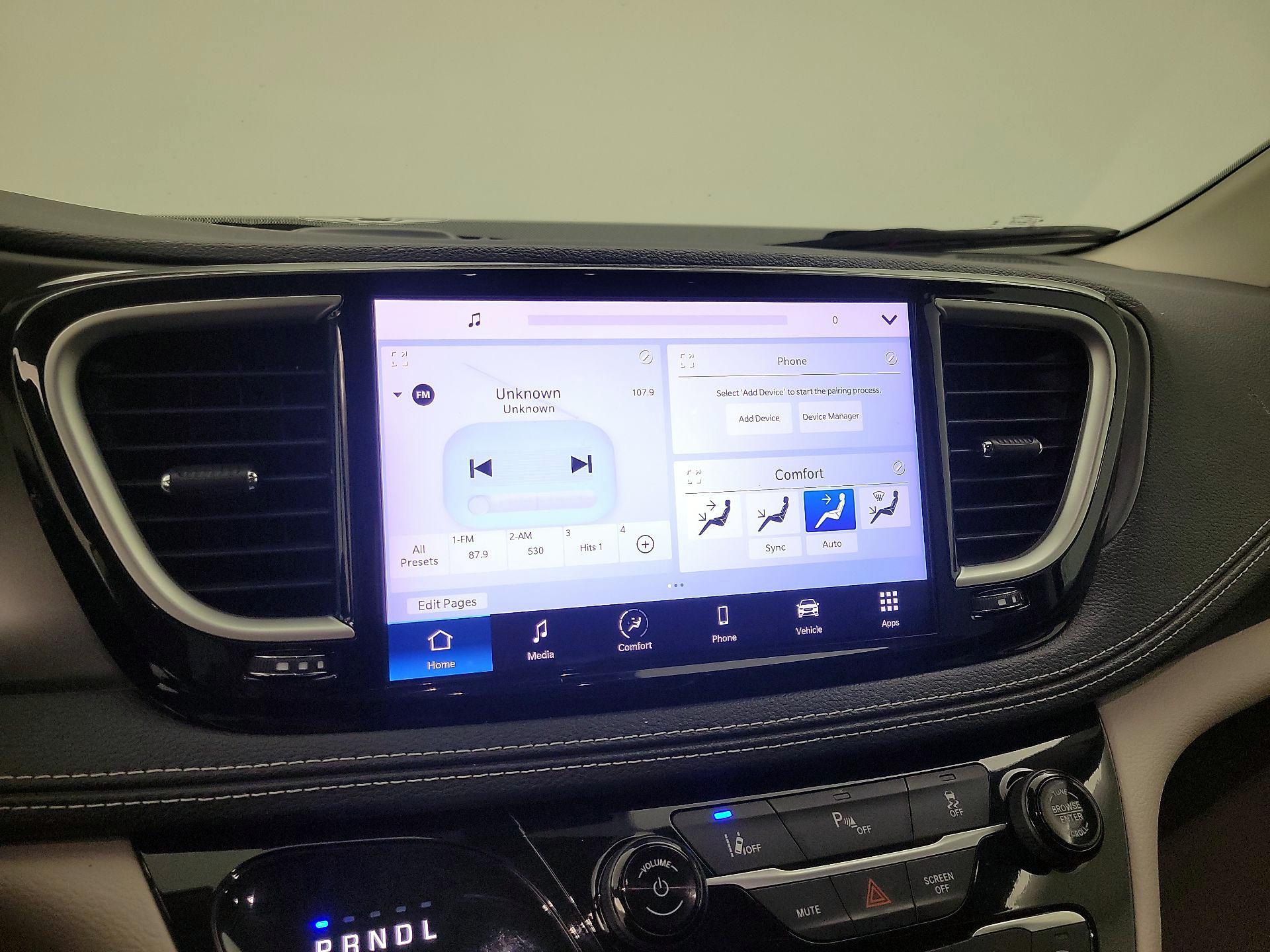 Thumbnail: 2023 Chrysler Pacifica - 15