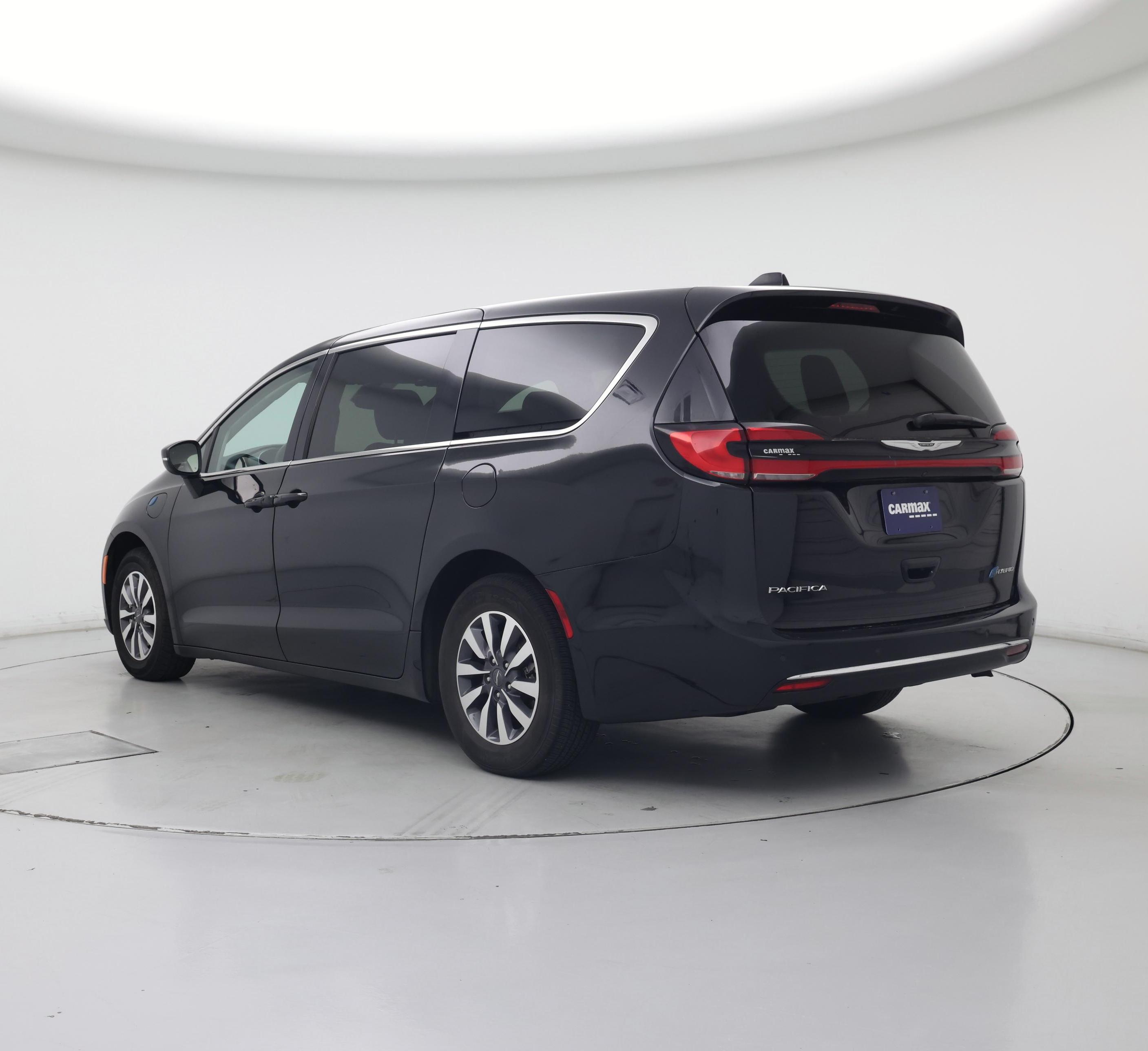 Thumbnail: 2023 Chrysler Pacifica - 2