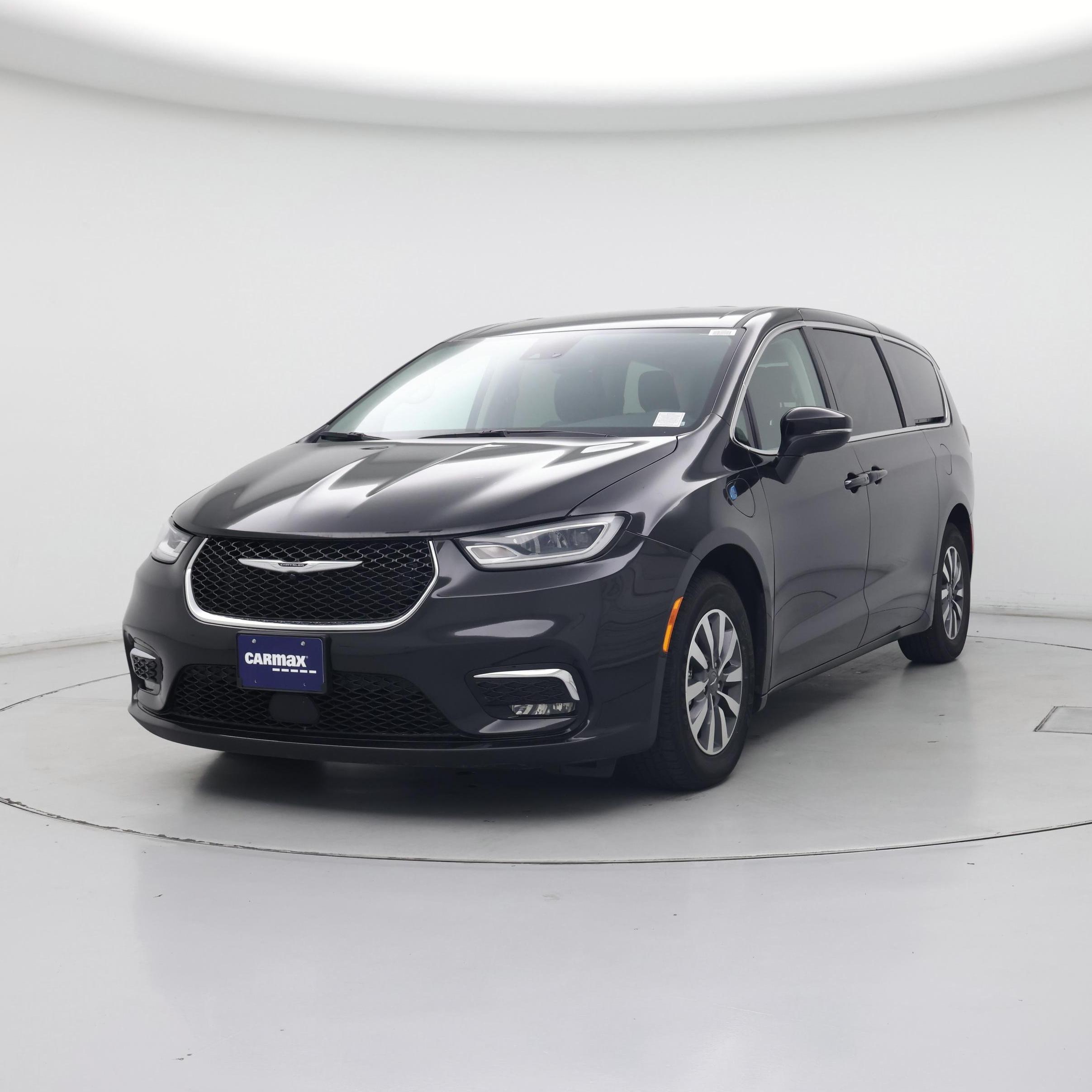 Thumbnail: 2023 Chrysler Pacifica - 4