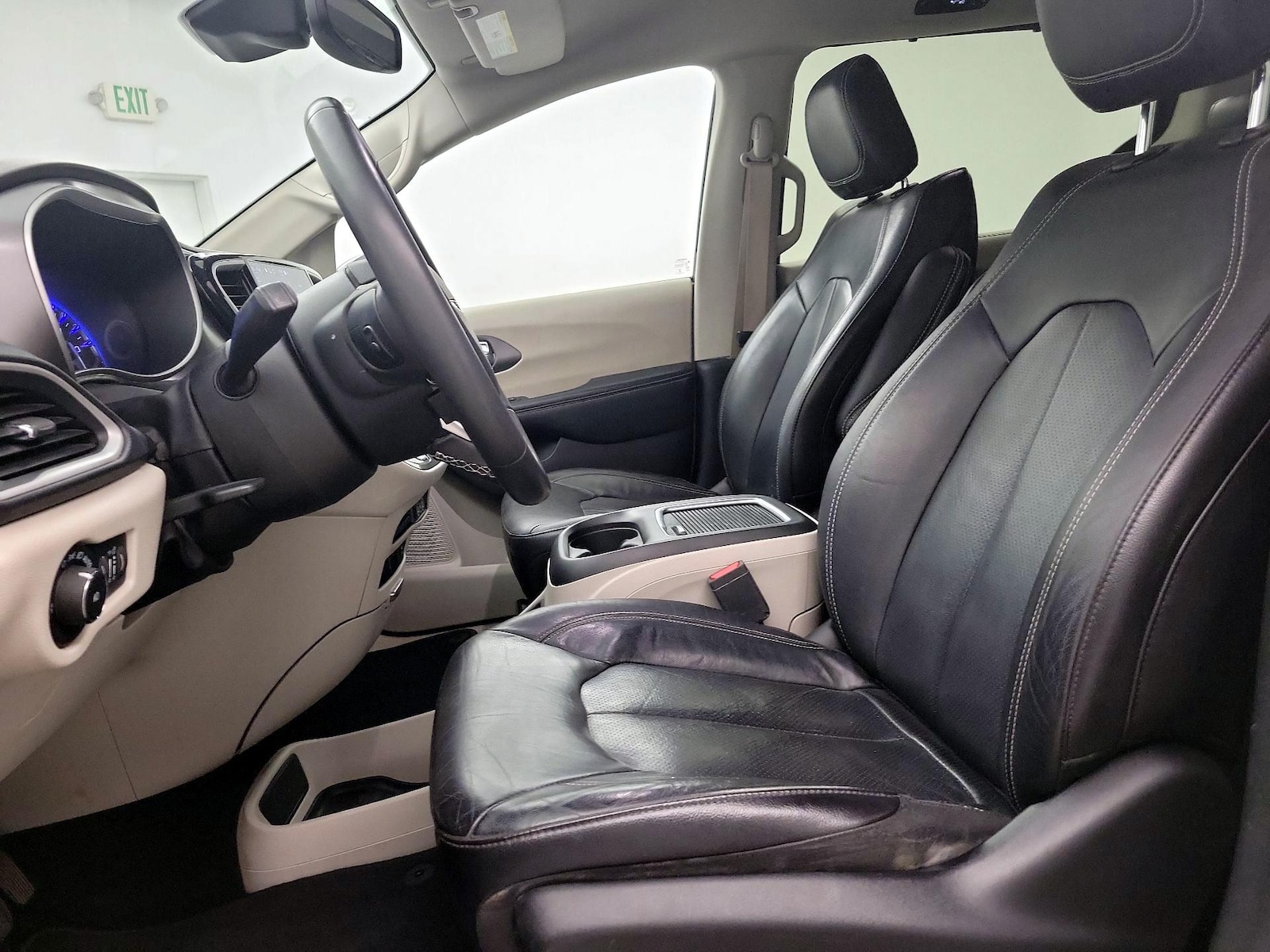2022 Chrysler Pacifica Touring L - Photo 12