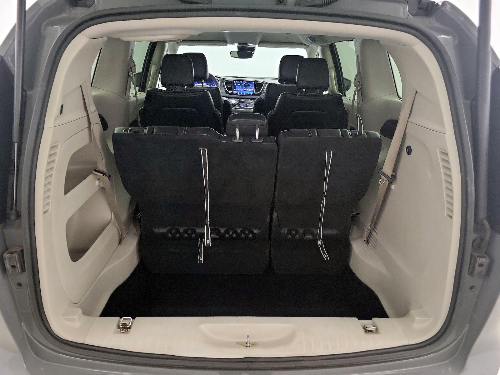 2022 Chrysler Pacifica Touring L - Photo 22