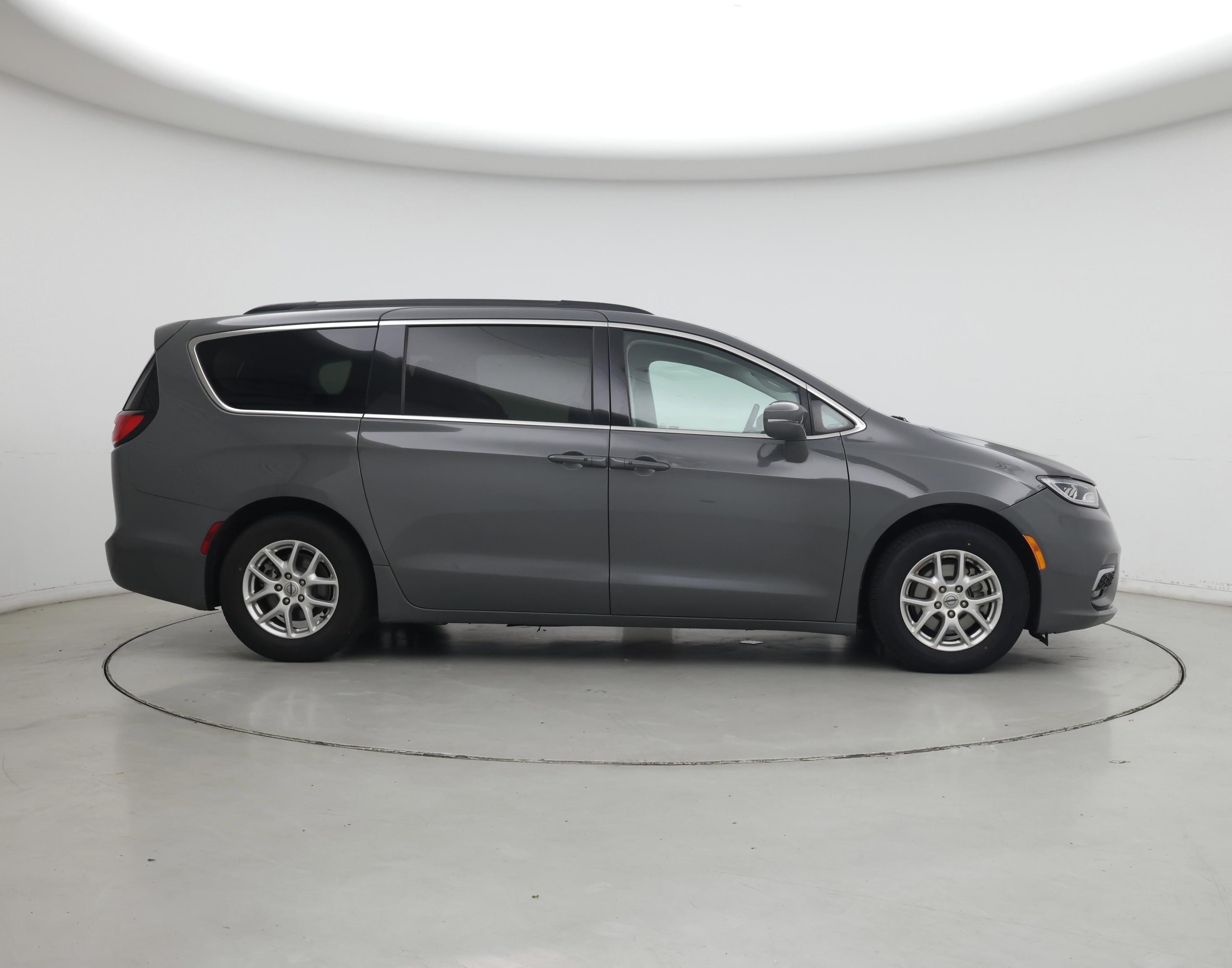 Thumbnail: 2022 Chrysler Pacifica - 7