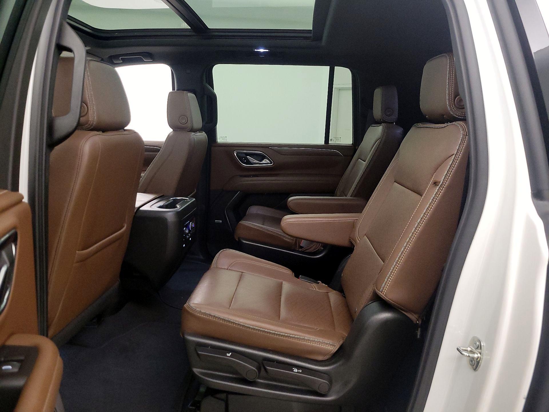 Thumbnail: 2023 Chevrolet Suburban - 20