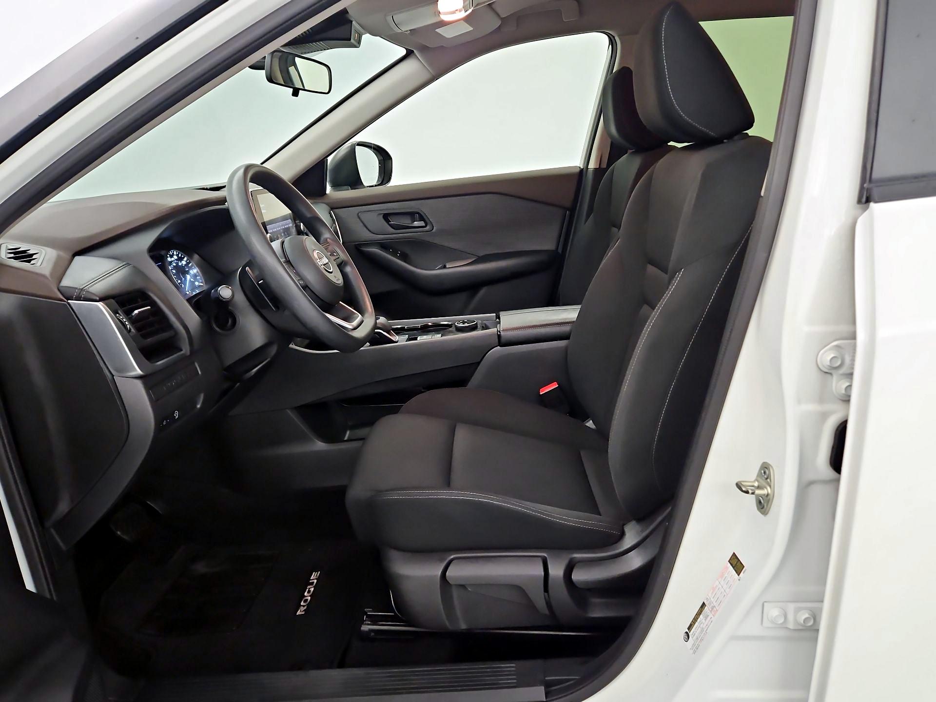 Thumbnail: 2023 Nissan Rogue - 11