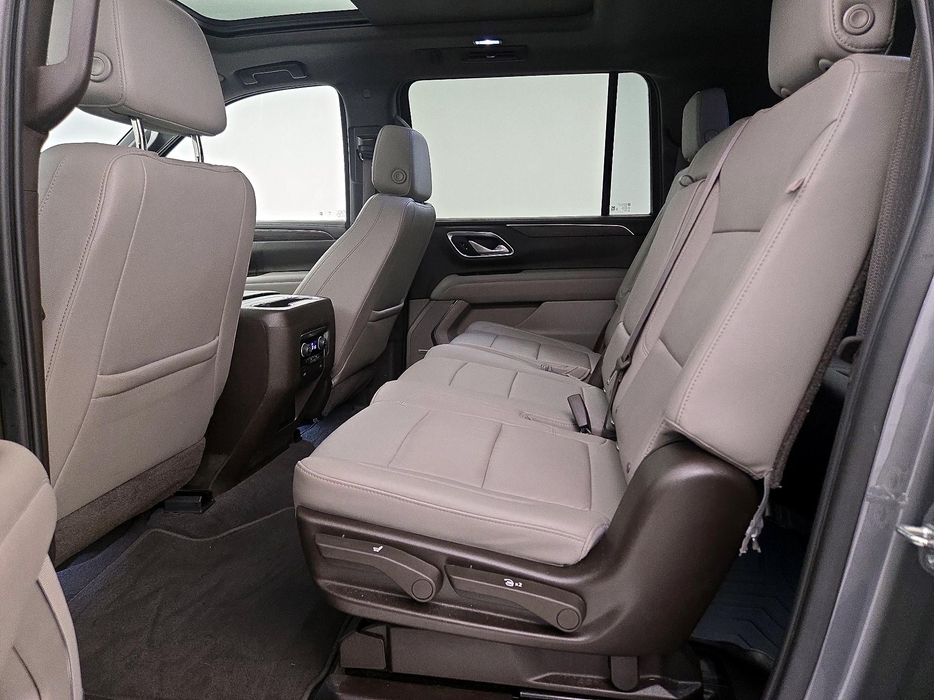 Thumbnail: 2021 Chevrolet Suburban - 20