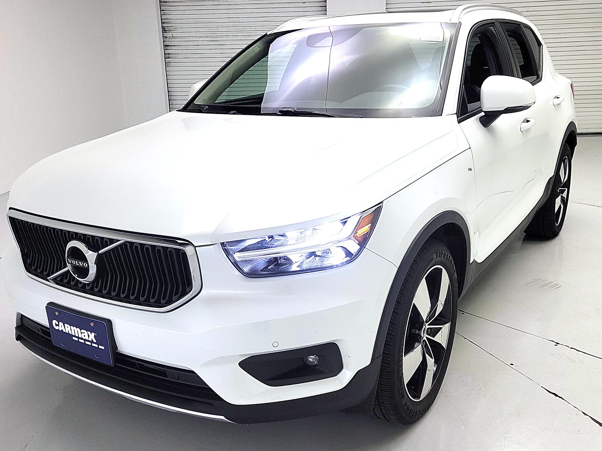 Thumbnail: 2021 Volvo XC40 - 3