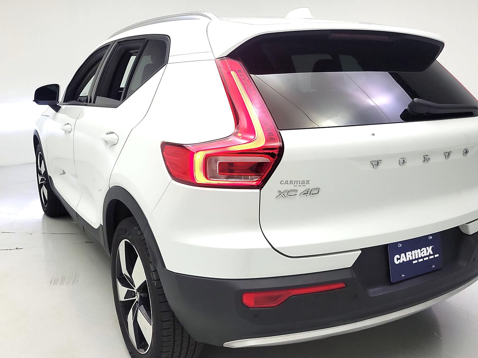Thumbnail: 2021 Volvo XC40 - 7