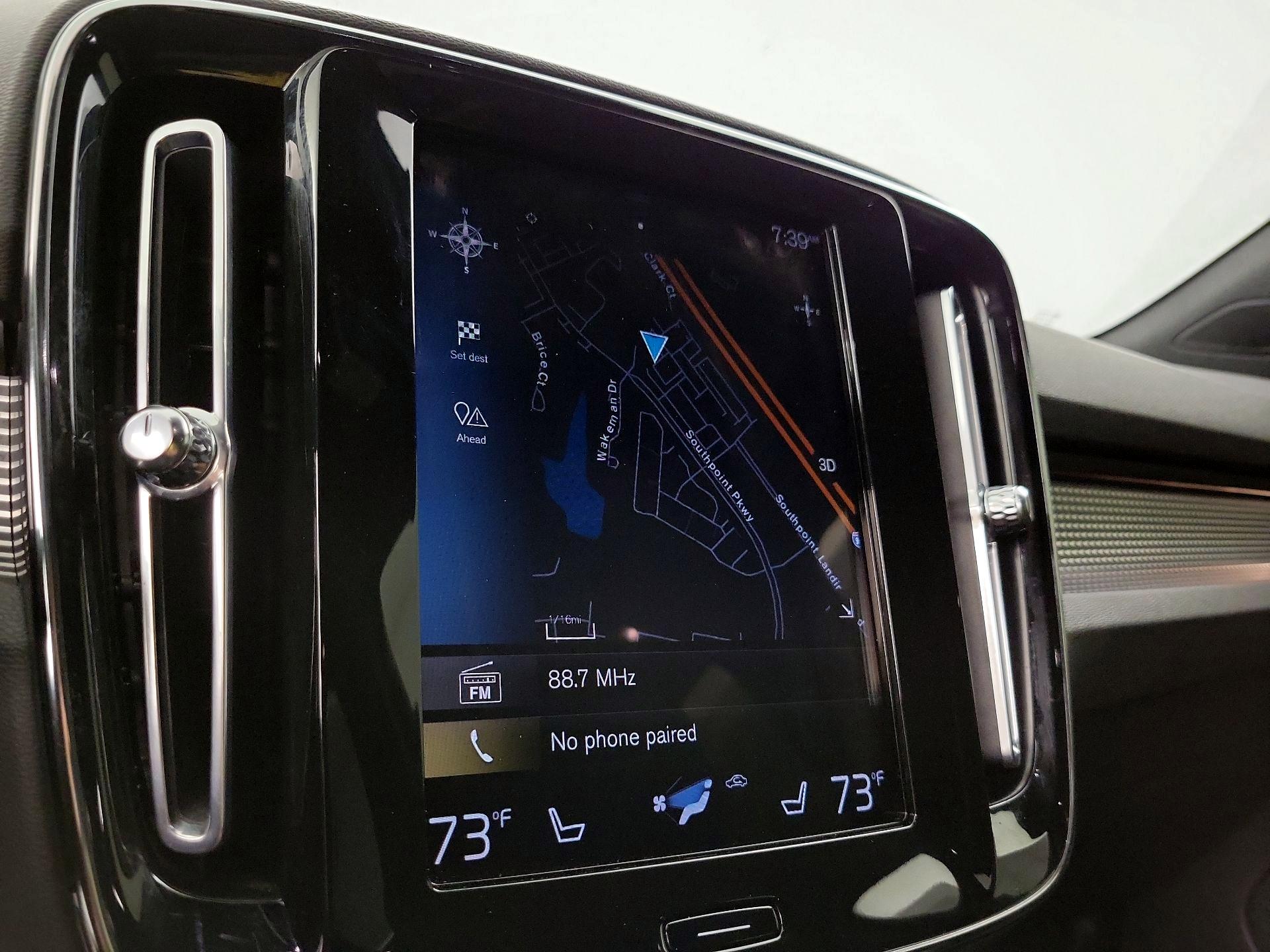 Thumbnail: 2021 Volvo XC40 - 14