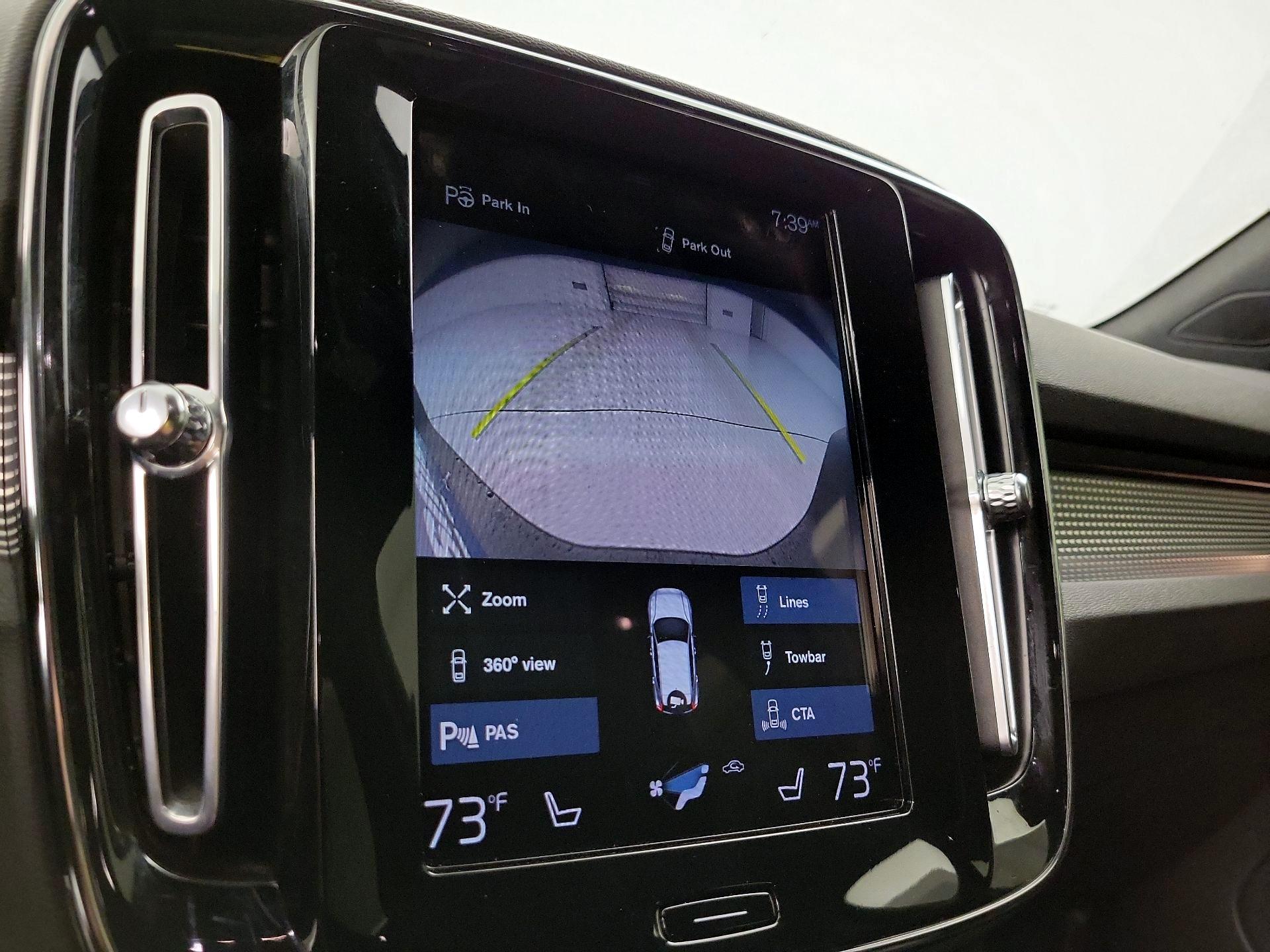 Thumbnail: 2021 Volvo XC40 - 15